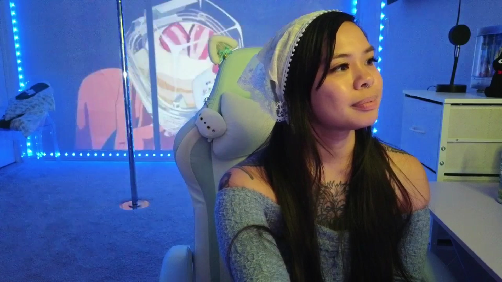 Gallery image thumbnail from dolllface's myfreecams stream on, 01/10/2026, 10:05 image 18 of 20