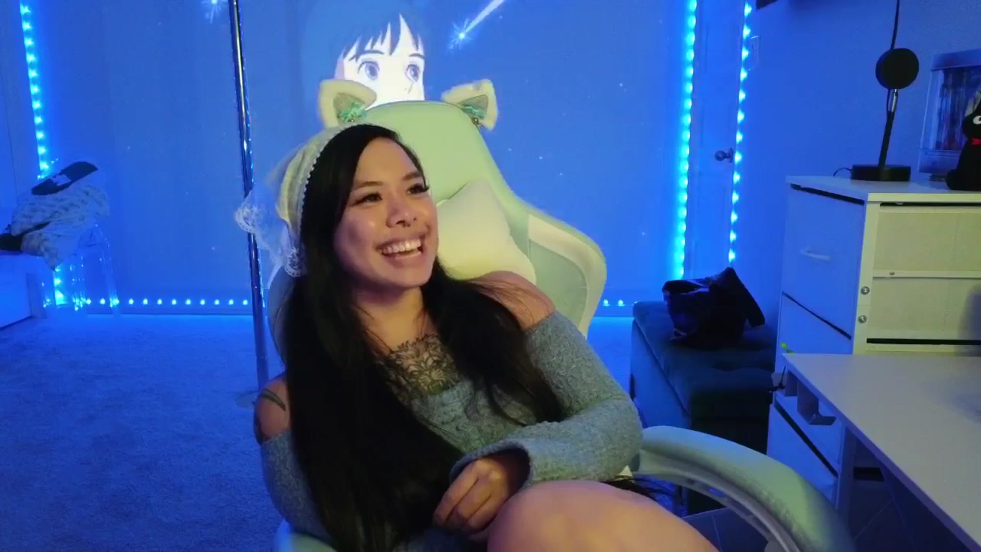 Gallery image thumbnail from dolllface's myfreecams stream on, 01/10/2026, 10:05 image 17 of 20