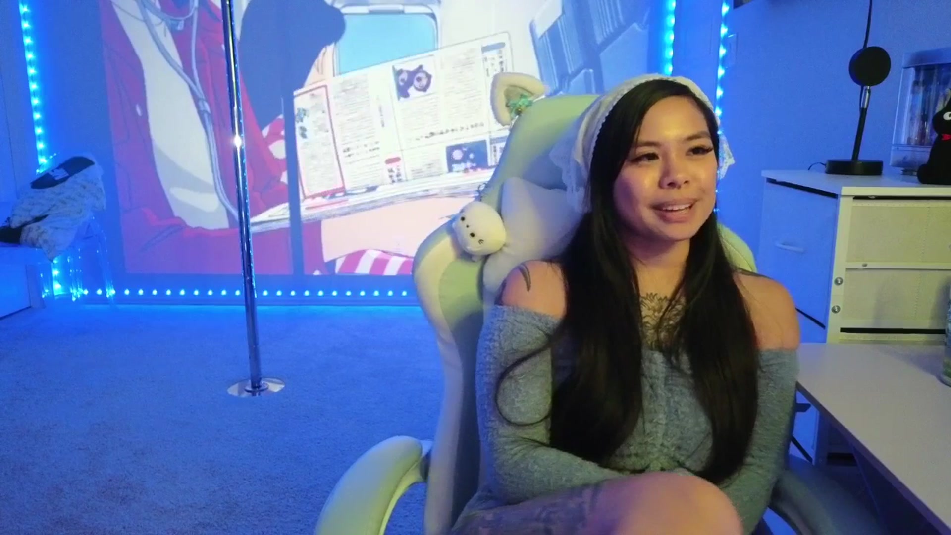 Gallery image thumbnail from dolllface's myfreecams stream on, 01/10/2026, 10:05 image 20 of 20