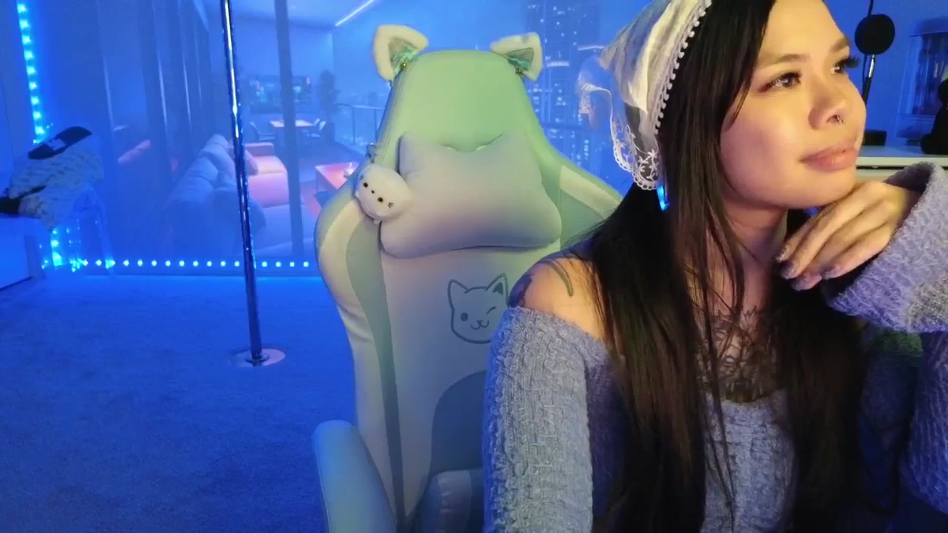 Gallery image thumbnail from dolllface's myfreecams stream on, 01/10/2026, 10:05 image 6 of 20