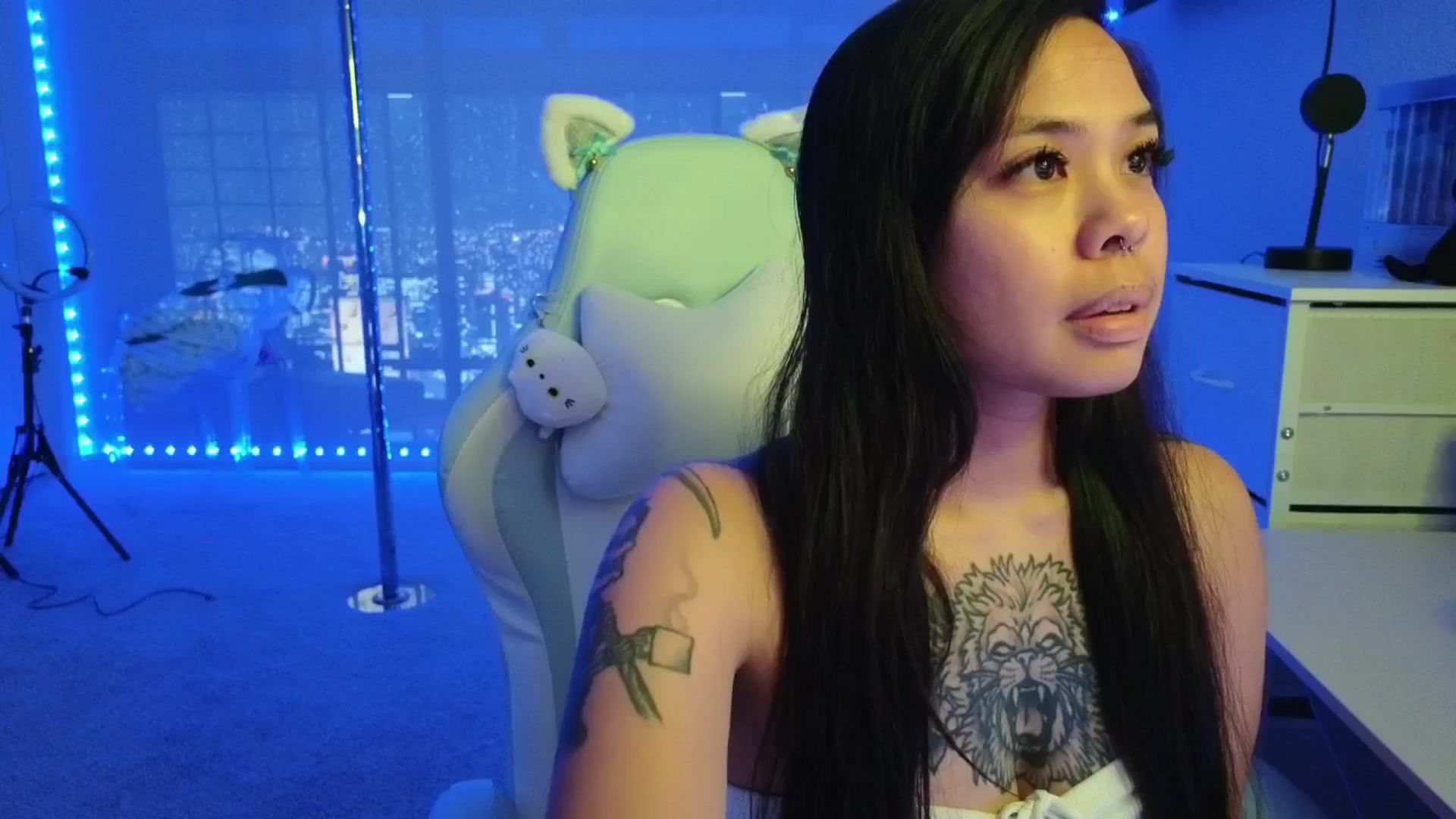 Gallery image thumbnail from dolllface's myfreecams stream on, 01/11/2026, 06:20 image 2 of 20