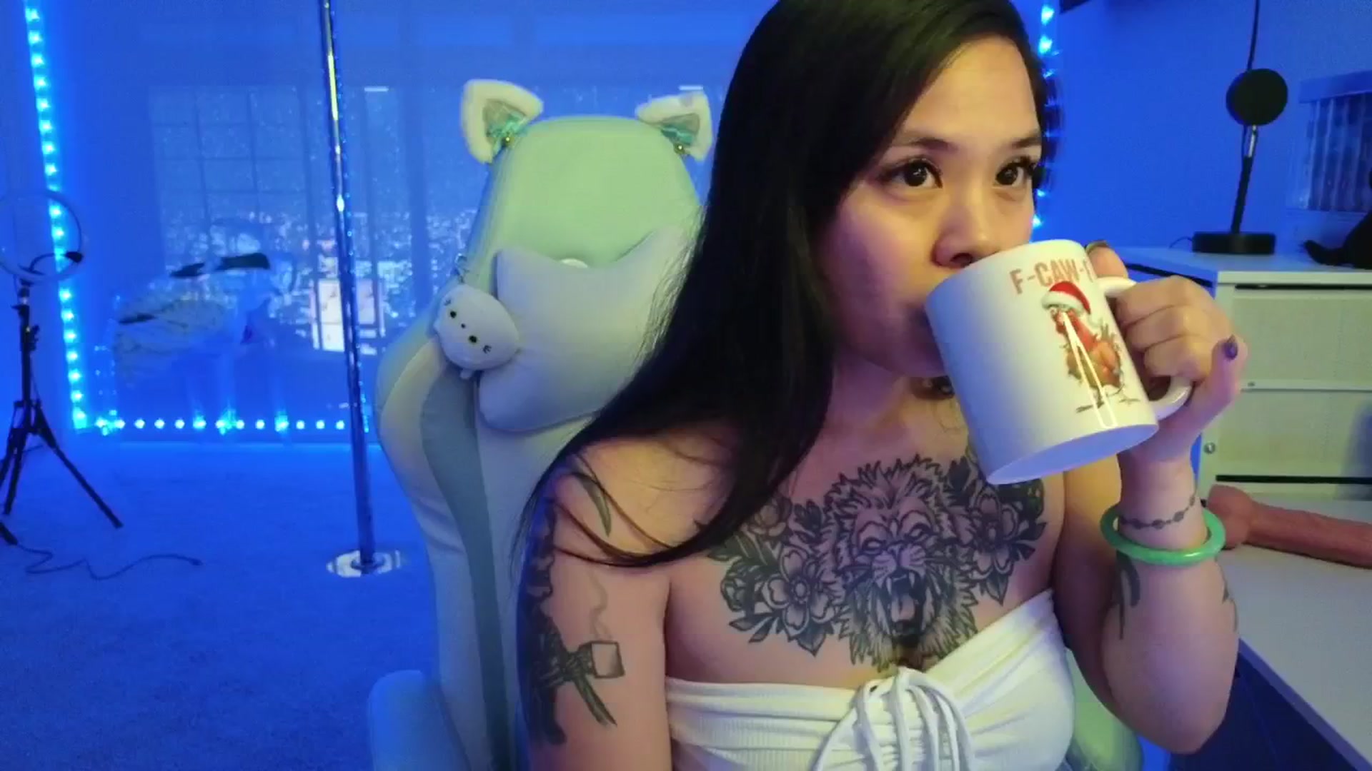 Gallery image thumbnail from dolllface's myfreecams stream on, 01/11/2026, 06:20 image 16 of 20