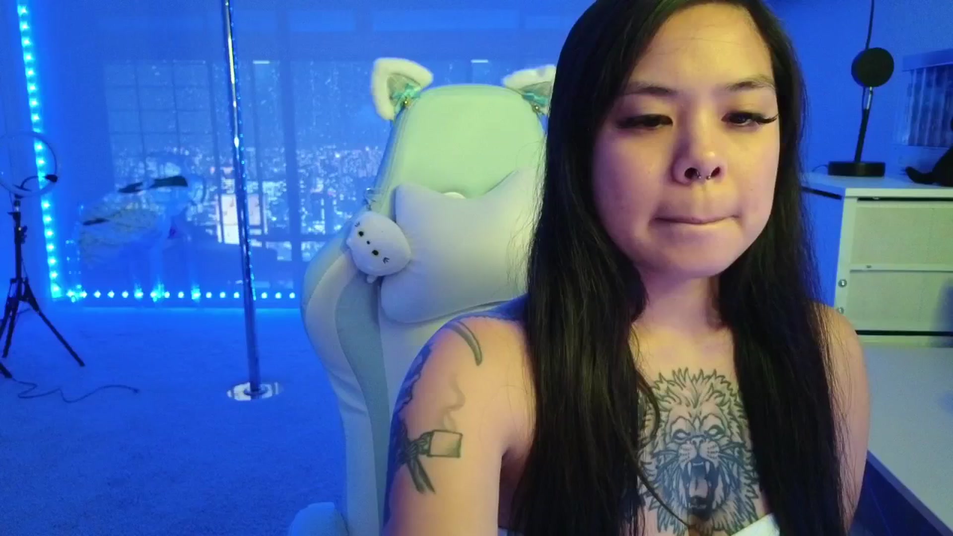 Gallery image thumbnail from dolllface's myfreecams stream on, 01/11/2026, 06:20 image 3 of 20