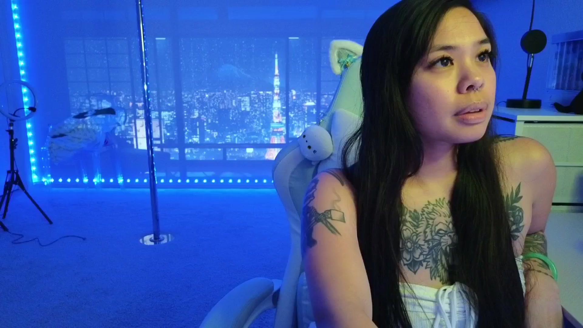 Gallery image thumbnail from dolllface's myfreecams stream on, 01/11/2026, 06:20 image 1 of 20
