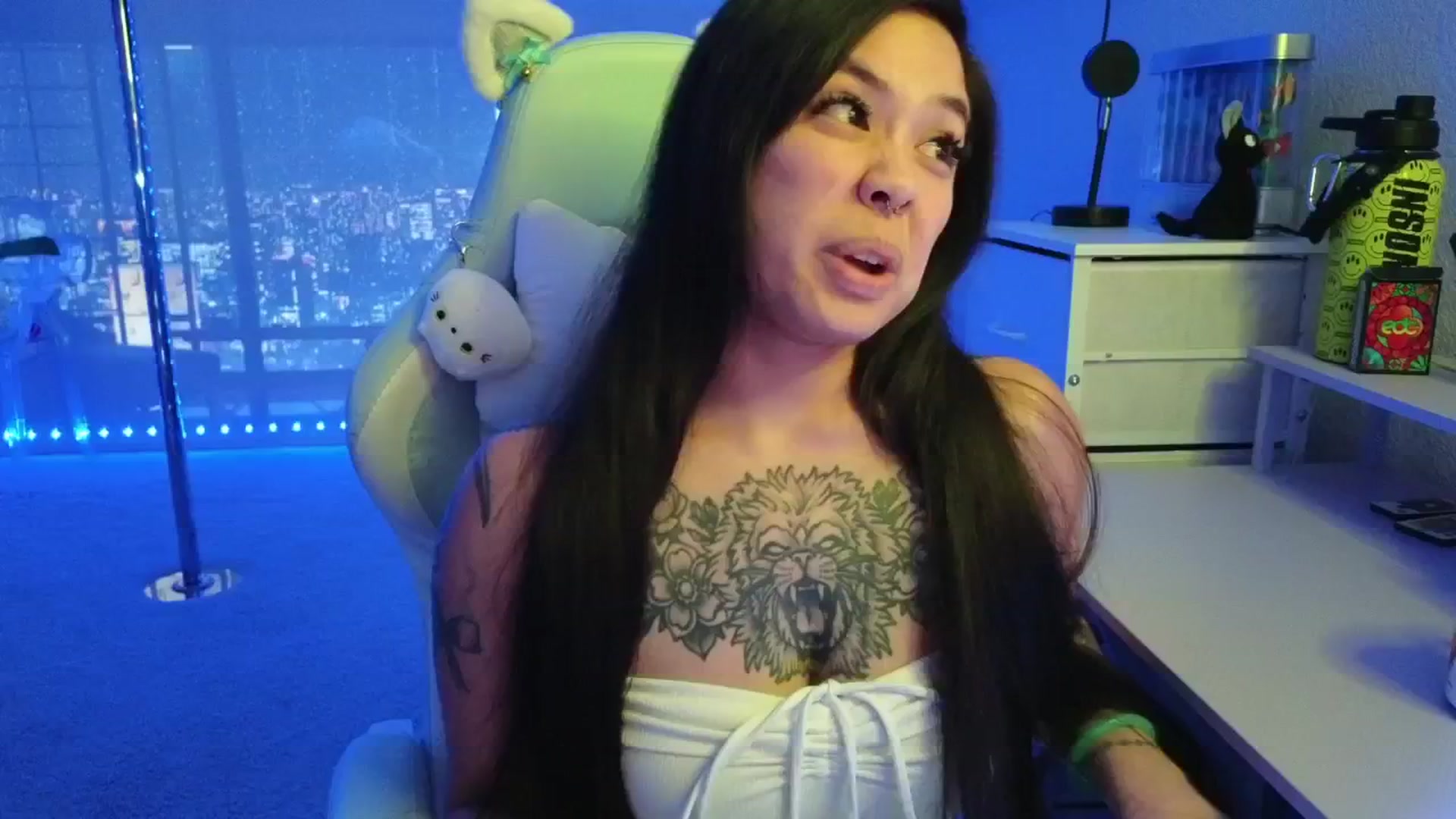 Gallery image thumbnail from dolllface's myfreecams stream on, 01/11/2026, 11:22 image 2 of 20