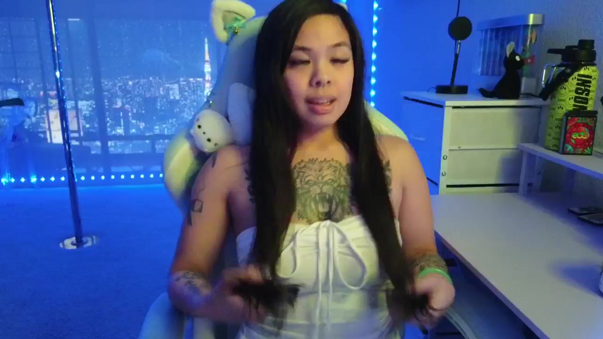 Gallery image thumbnail from dolllface's myfreecams stream on, 01/11/2026, 11:22 image 1 of 20