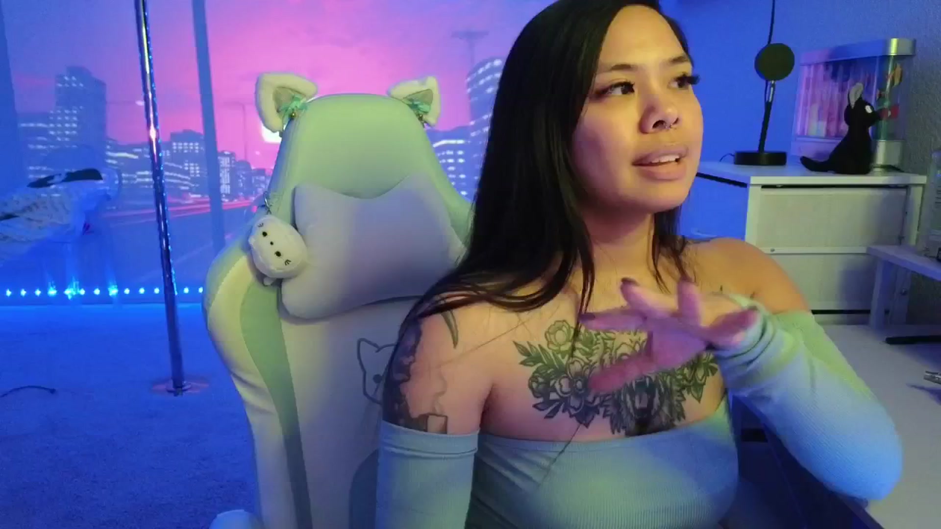 Gallery image thumbnail from dolllface's myfreecams stream on, 01/12/2026, 08:56 image 16 of 20