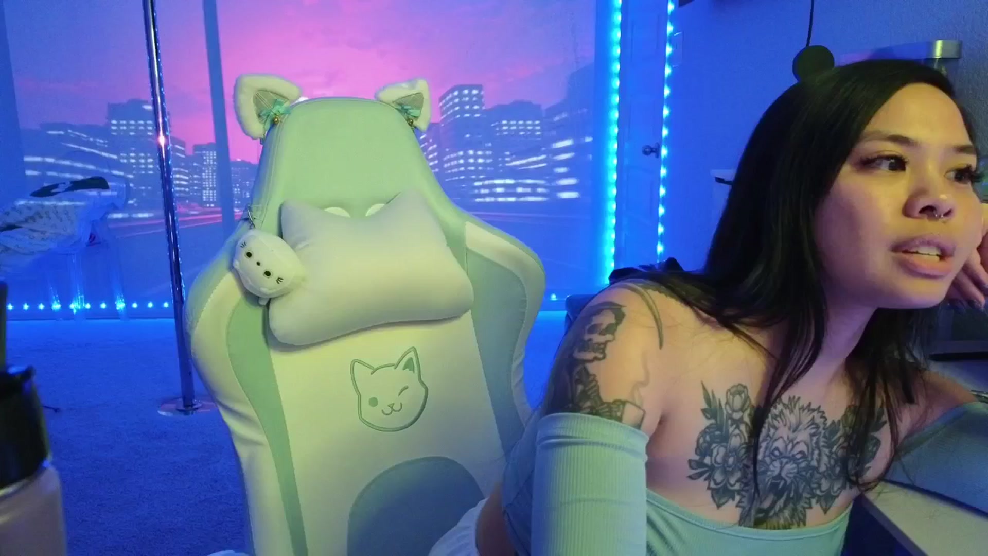 Gallery image thumbnail from dolllface's myfreecams stream on, 01/12/2026, 08:56 image 12 of 20