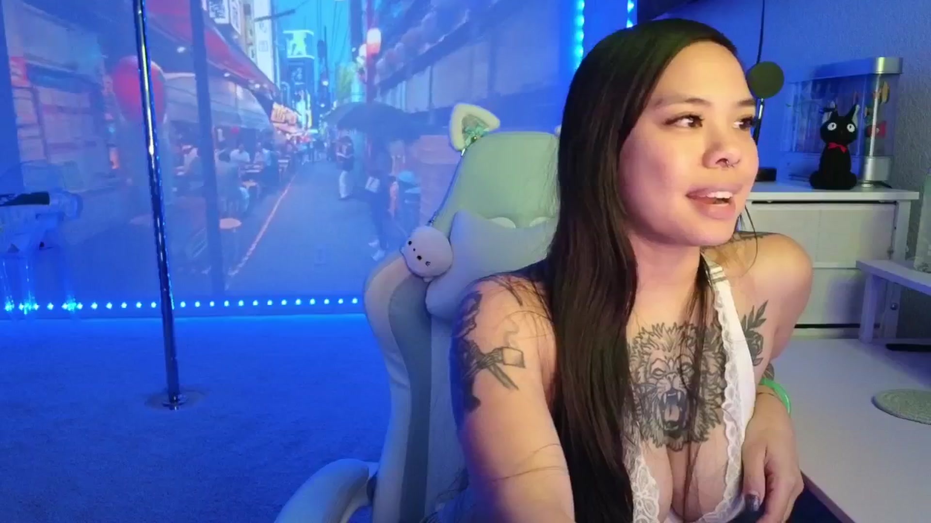 Gallery image thumbnail from dolllface's myfreecams stream on, 01/14/2026, 08:06 image 16 of 20