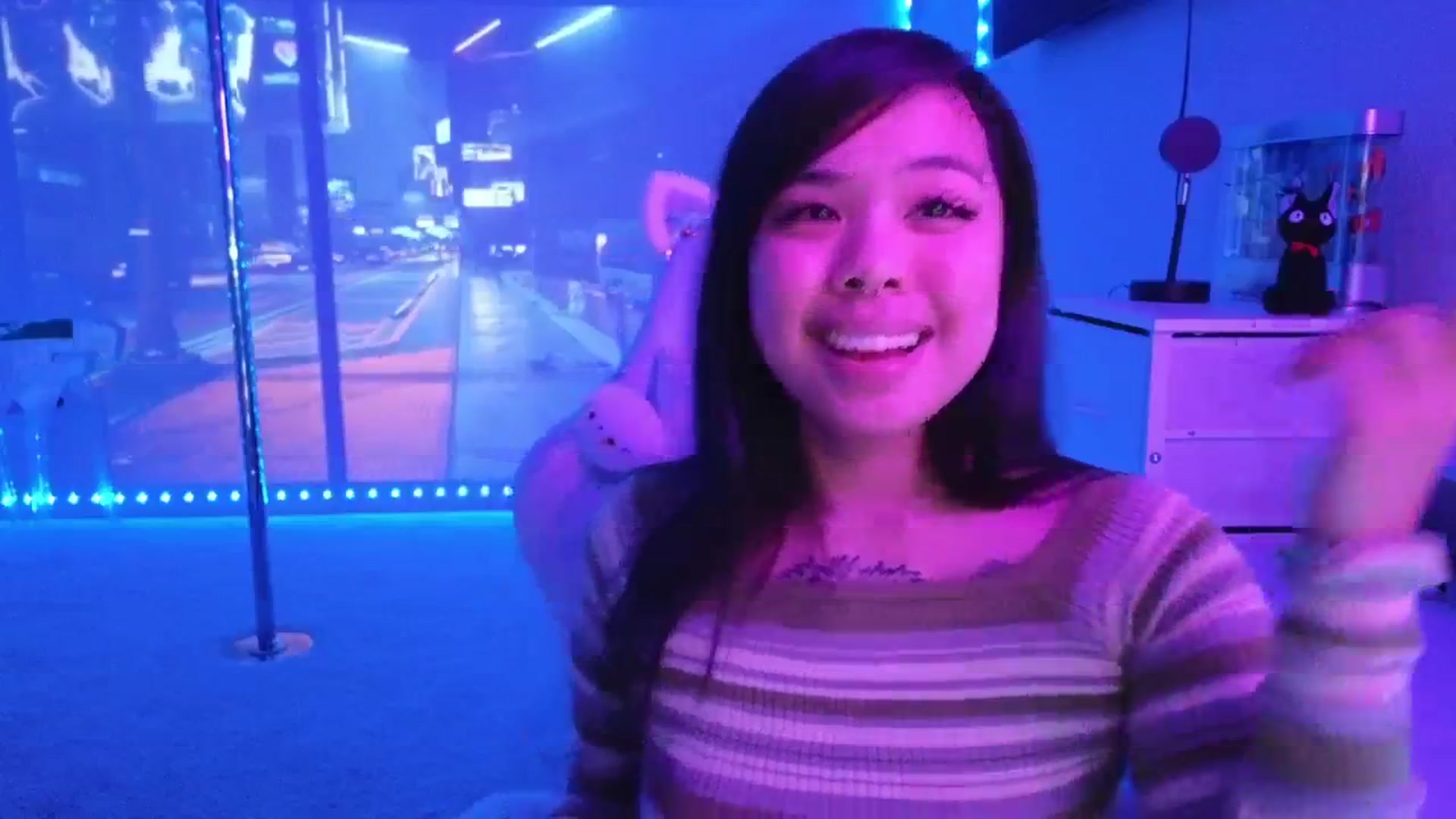 Gallery image thumbnail from dolllface's myfreecams stream on, 01/15/2026, 09:12 image 17 of 20