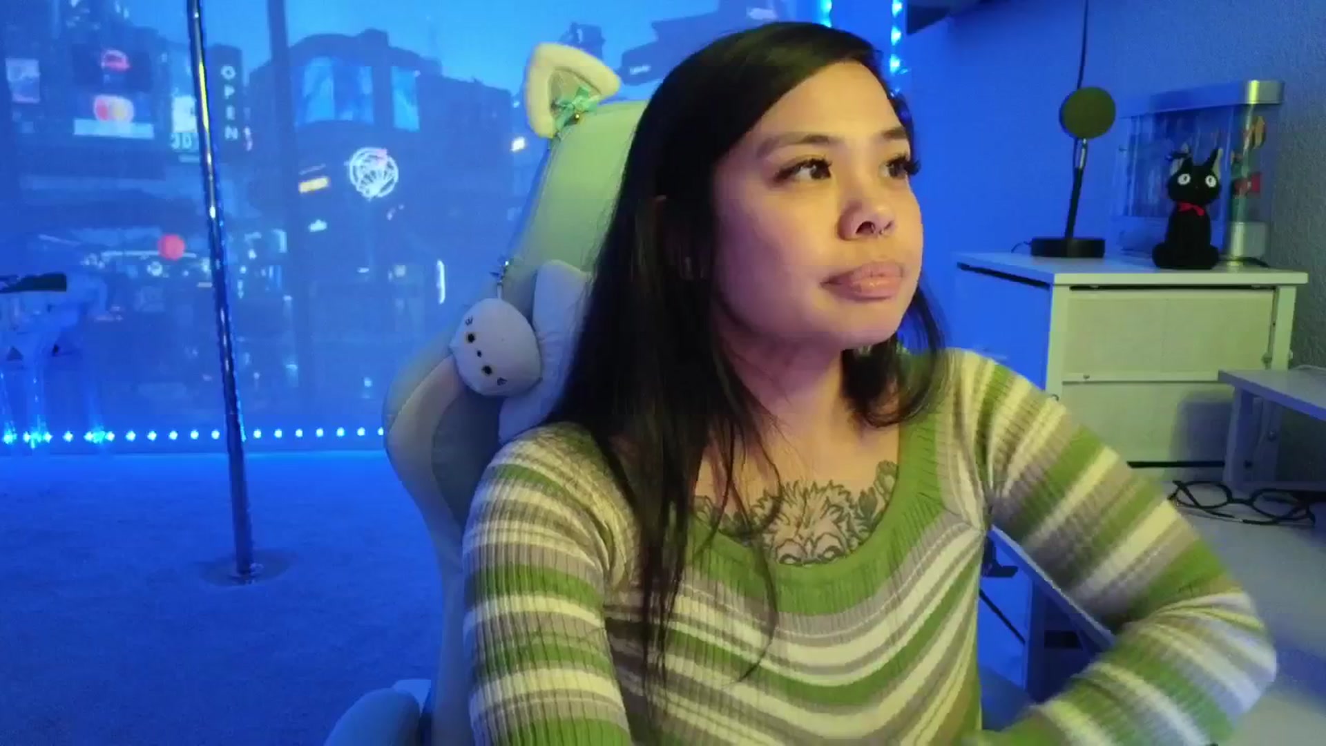 Gallery image thumbnail from dolllface's myfreecams stream on, 01/15/2026, 09:12 image 7 of 20
