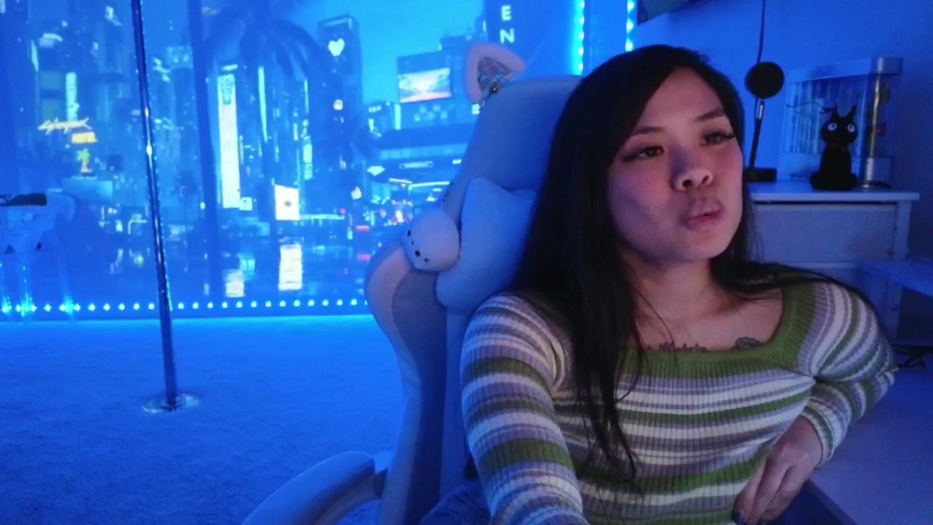 Gallery image thumbnail from dolllface's myfreecams stream on, 01/15/2026, 09:12 image 9 of 20