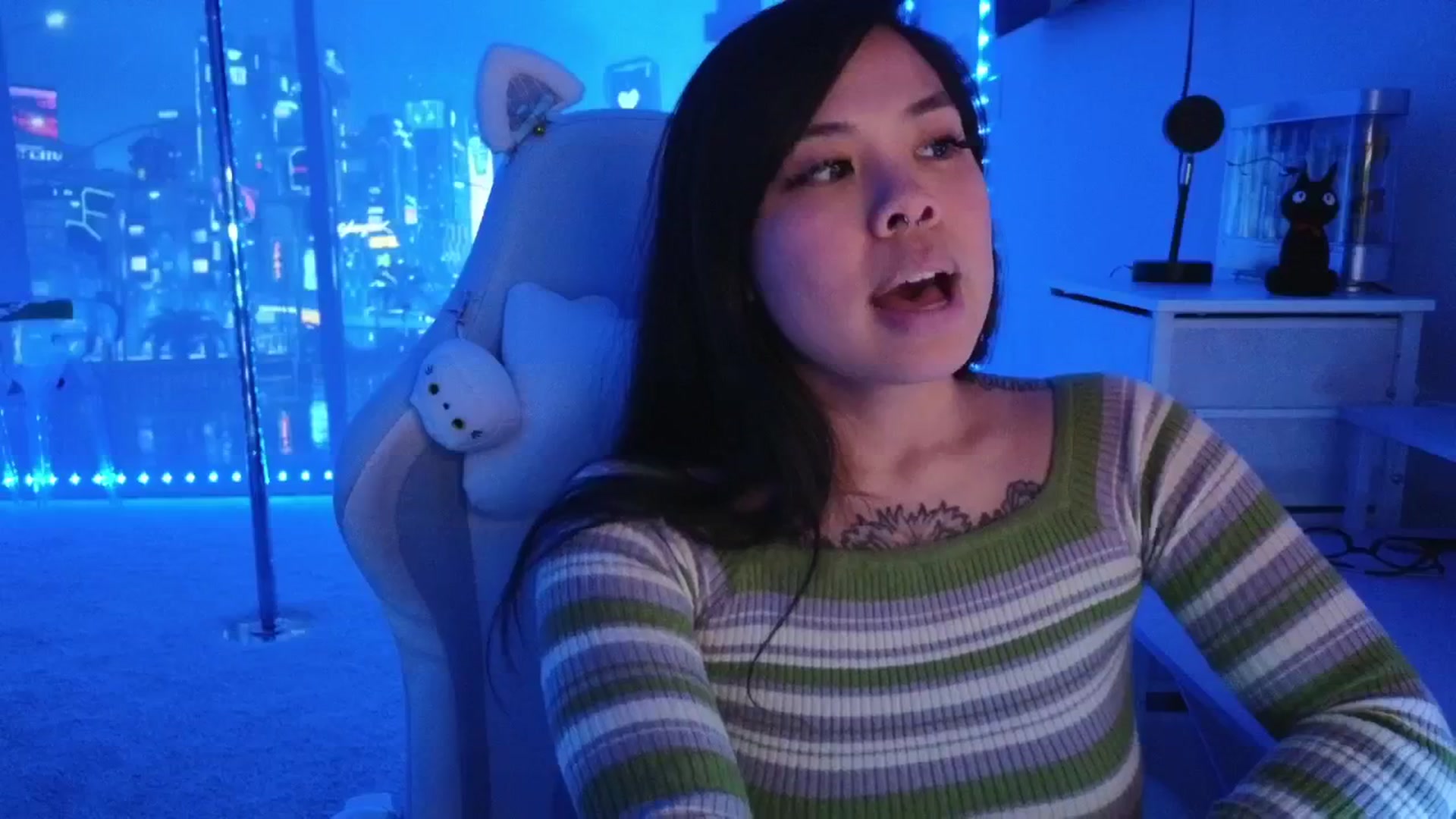Gallery image thumbnail from dolllface's myfreecams stream on, 01/15/2026, 09:12 image 10 of 20