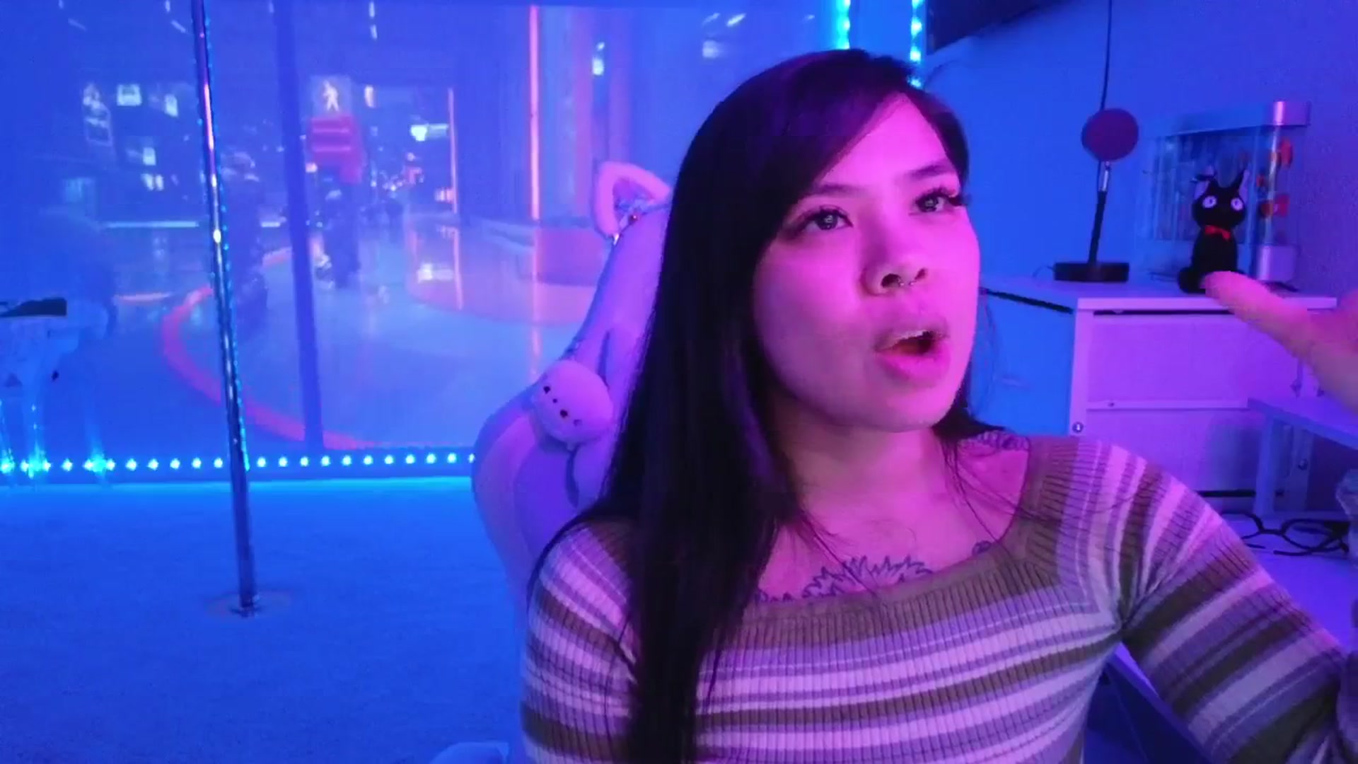 Gallery image thumbnail from dolllface's myfreecams stream on, 01/15/2026, 09:12 image 18 of 20