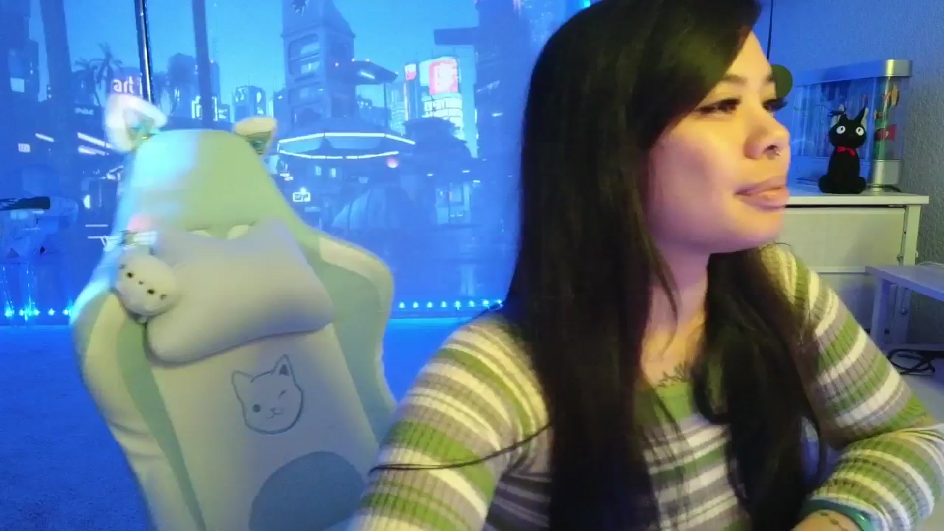 Gallery image thumbnail from dolllface's myfreecams stream on, 01/15/2026, 09:12 image 2 of 20