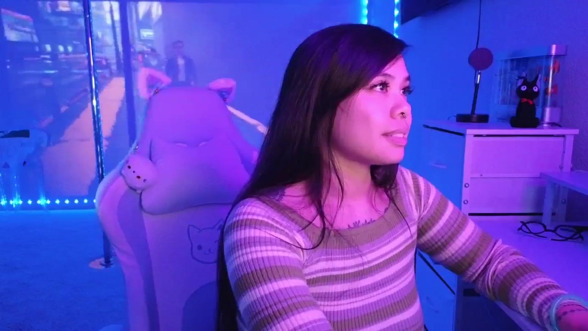 Gallery image thumbnail from dolllface's myfreecams stream on, 01/15/2026, 09:12 image 14 of 20