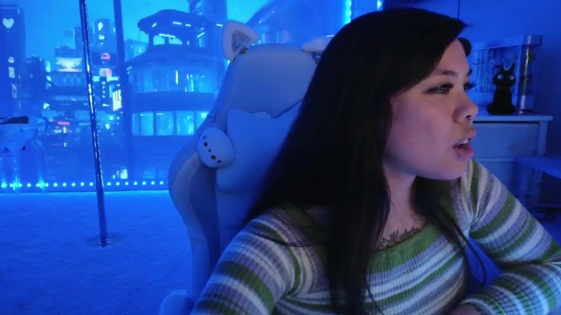 Gallery image thumbnail from dolllface's myfreecams stream on, 01/15/2026, 09:12 image 12 of 20