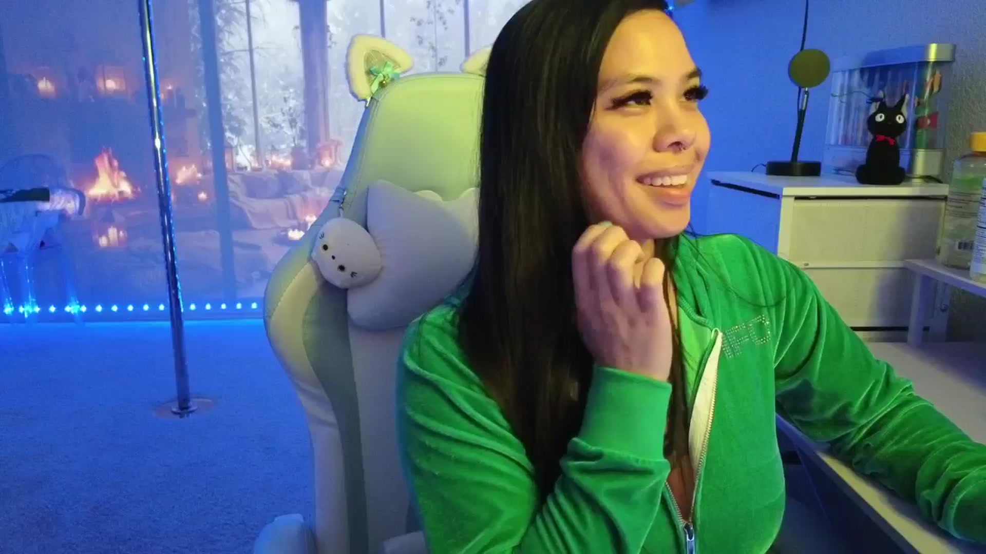 Gallery image thumbnail from dolllface's myfreecams stream on, 01/17/2026, 09:42 image 2 of 20