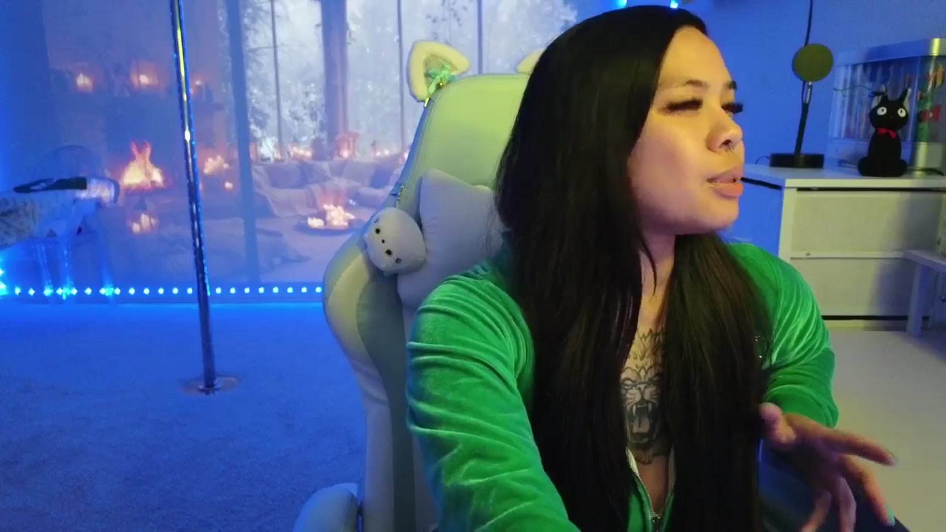 Gallery image thumbnail from dolllface's myfreecams stream on, 01/17/2026, 09:42 image 5 of 20