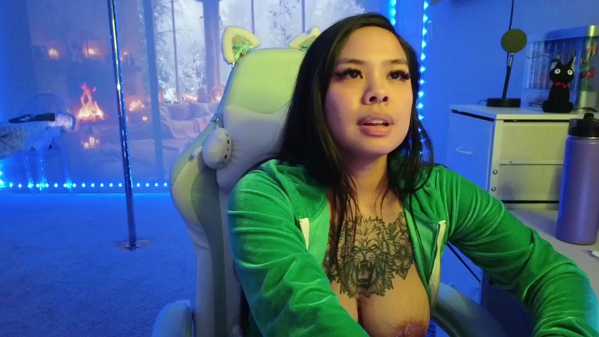 Gallery image thumbnail from dolllface's myfreecams stream on, 01/17/2026, 10:23 image 13 of 20