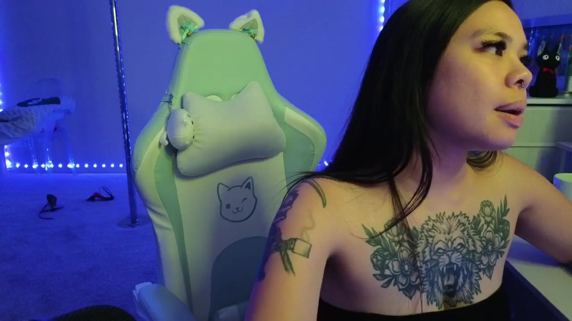 Gallery image thumbnail from dolllface's myfreecams stream on, 01/18/2026, 09:03 image 15 of 20