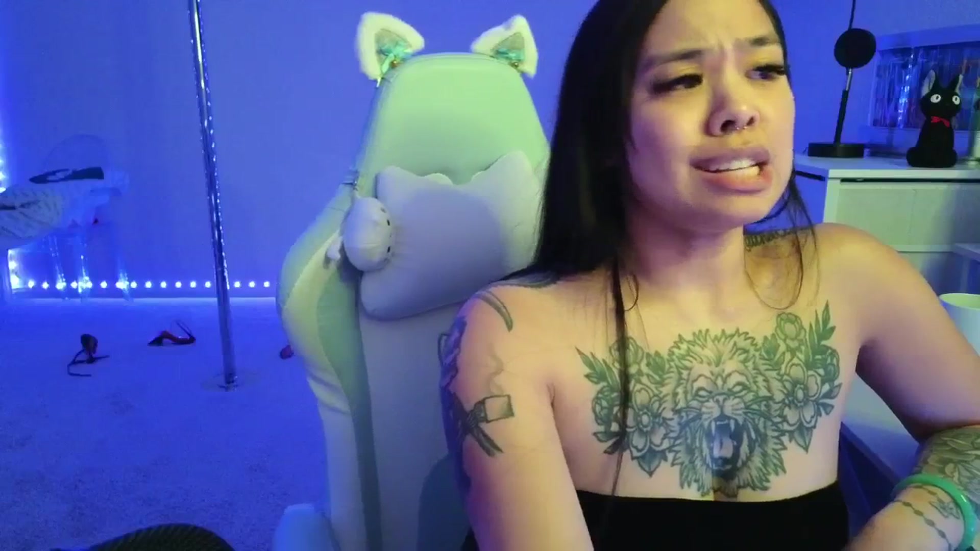 Gallery image thumbnail from dolllface's myfreecams stream on, 01/18/2026, 09:03 image 12 of 20