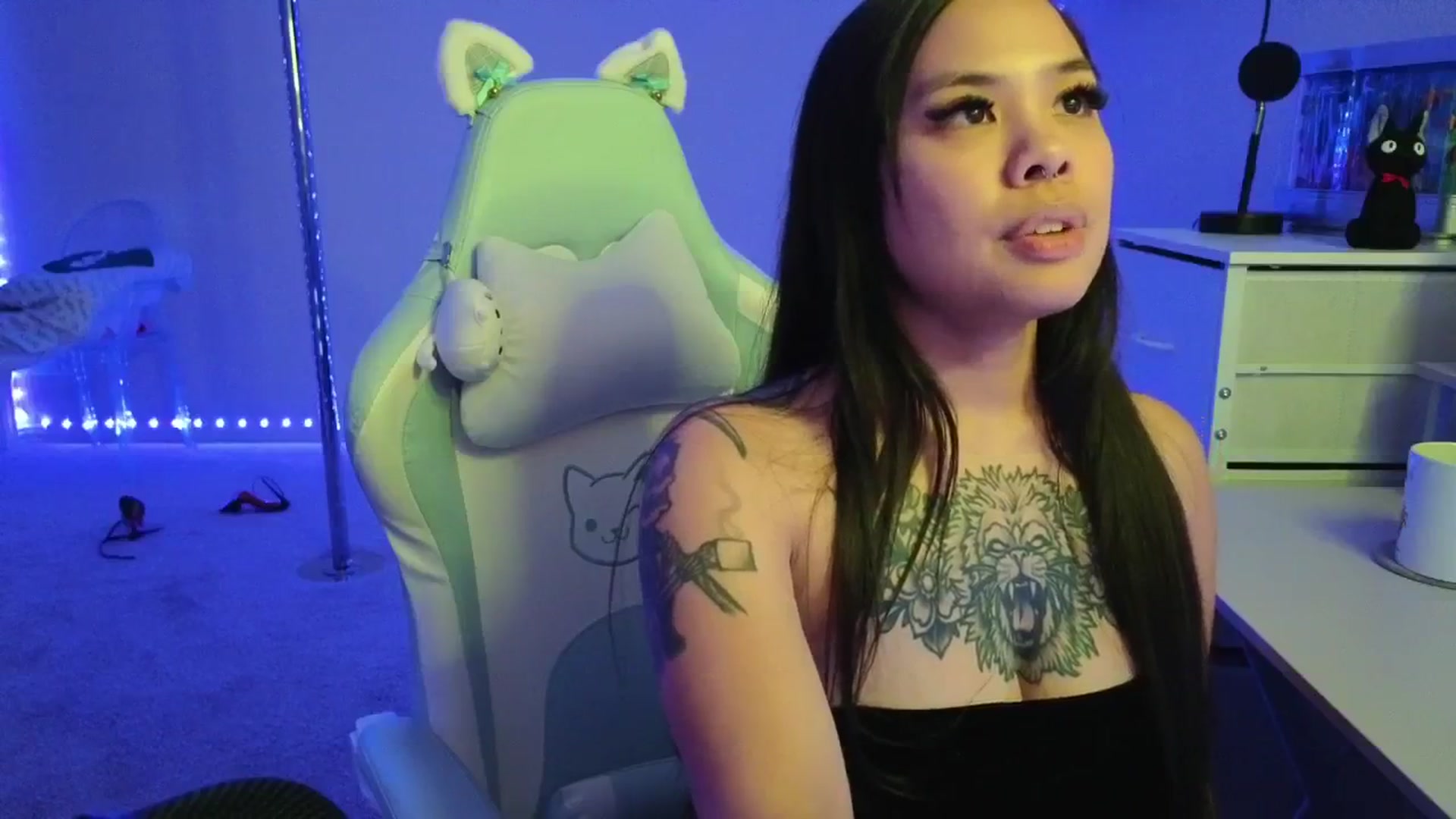 Gallery image thumbnail from dolllface's myfreecams stream on, 01/18/2026, 09:03 image 17 of 20