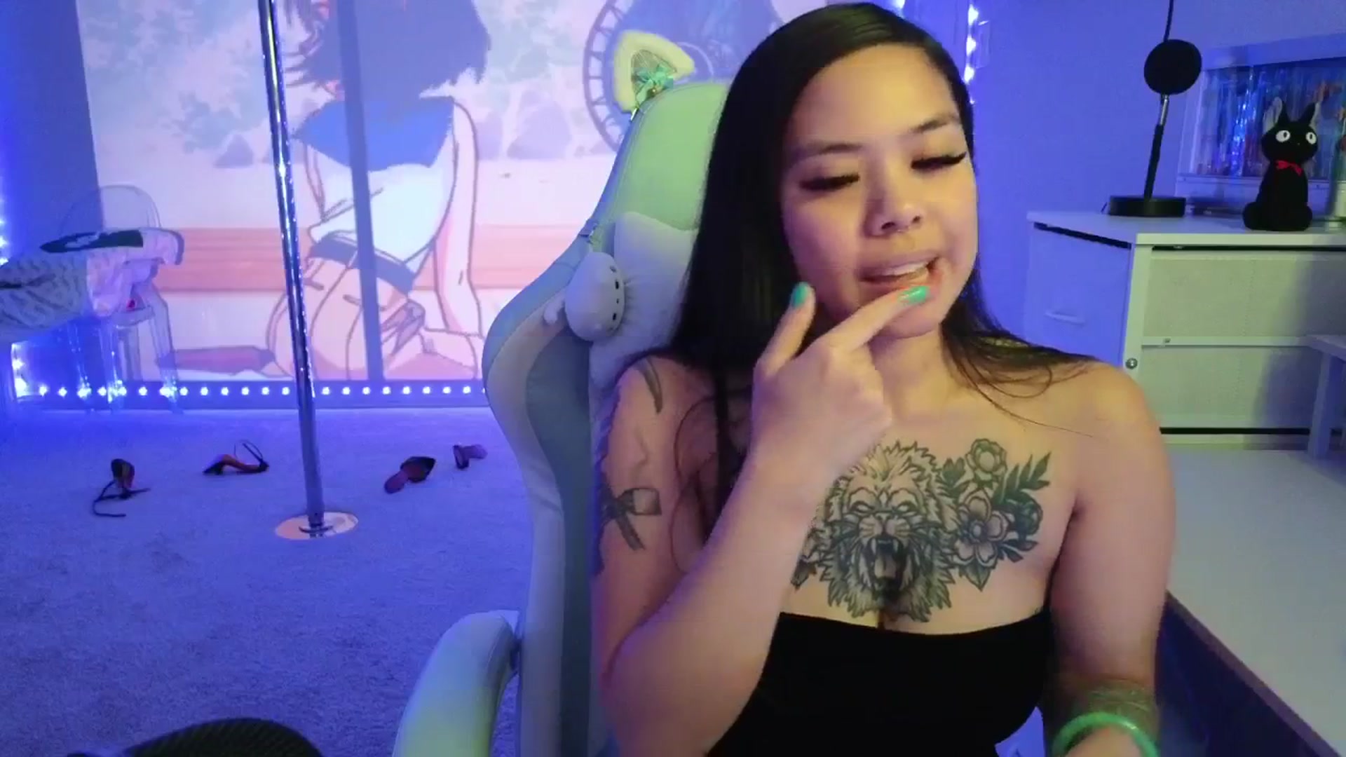 Gallery image thumbnail from dolllface's myfreecams stream on, 01/18/2026, 09:03 image 6 of 20