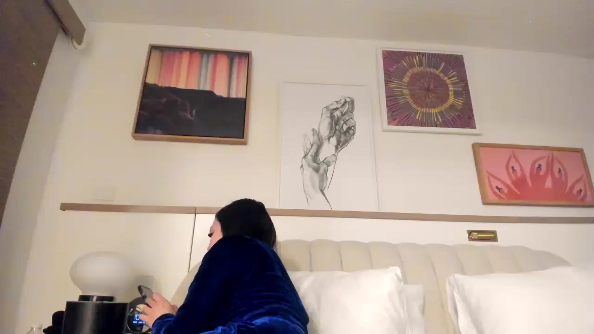 Gallery image thumbnail from dolllface's myfreecams stream on, 01/21/2026, 06:45 image 20 of 20