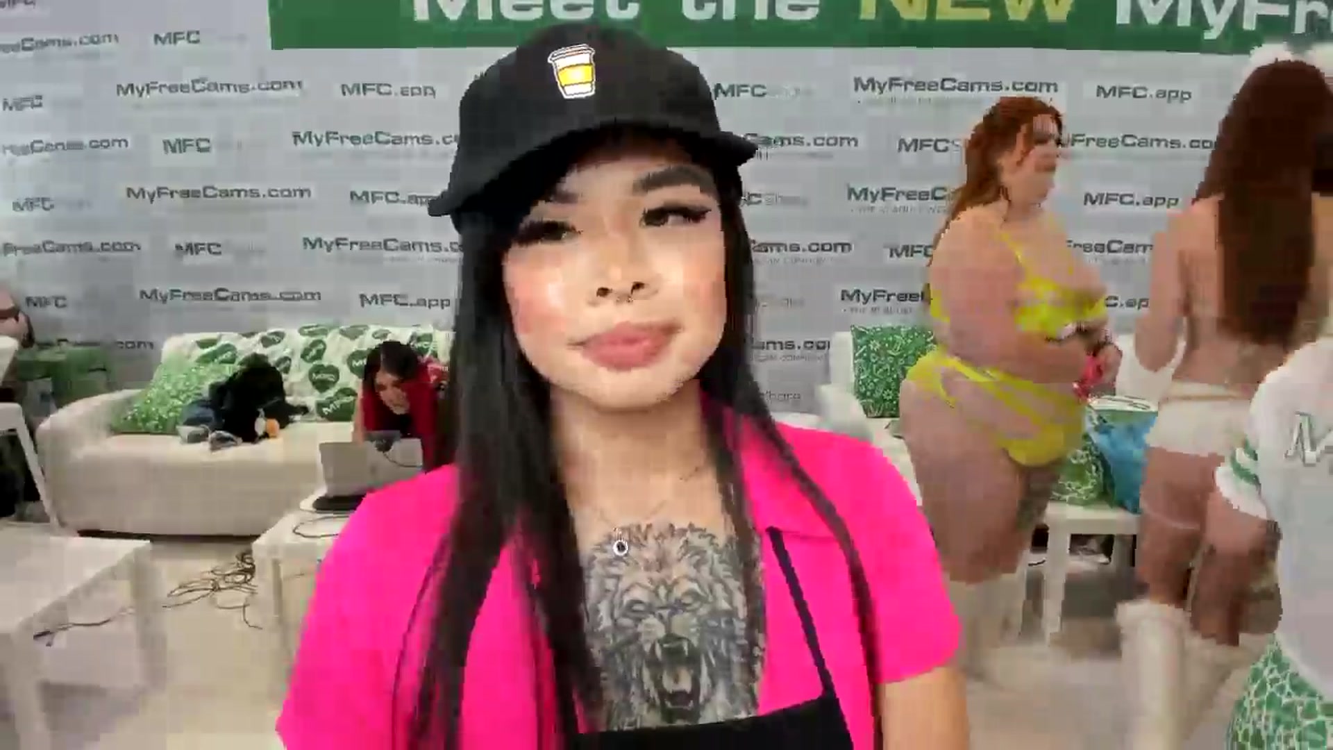 Gallery image thumbnail from dolllface's myfreecams stream on, 01/23/2026, 03:48 image 3 of 20