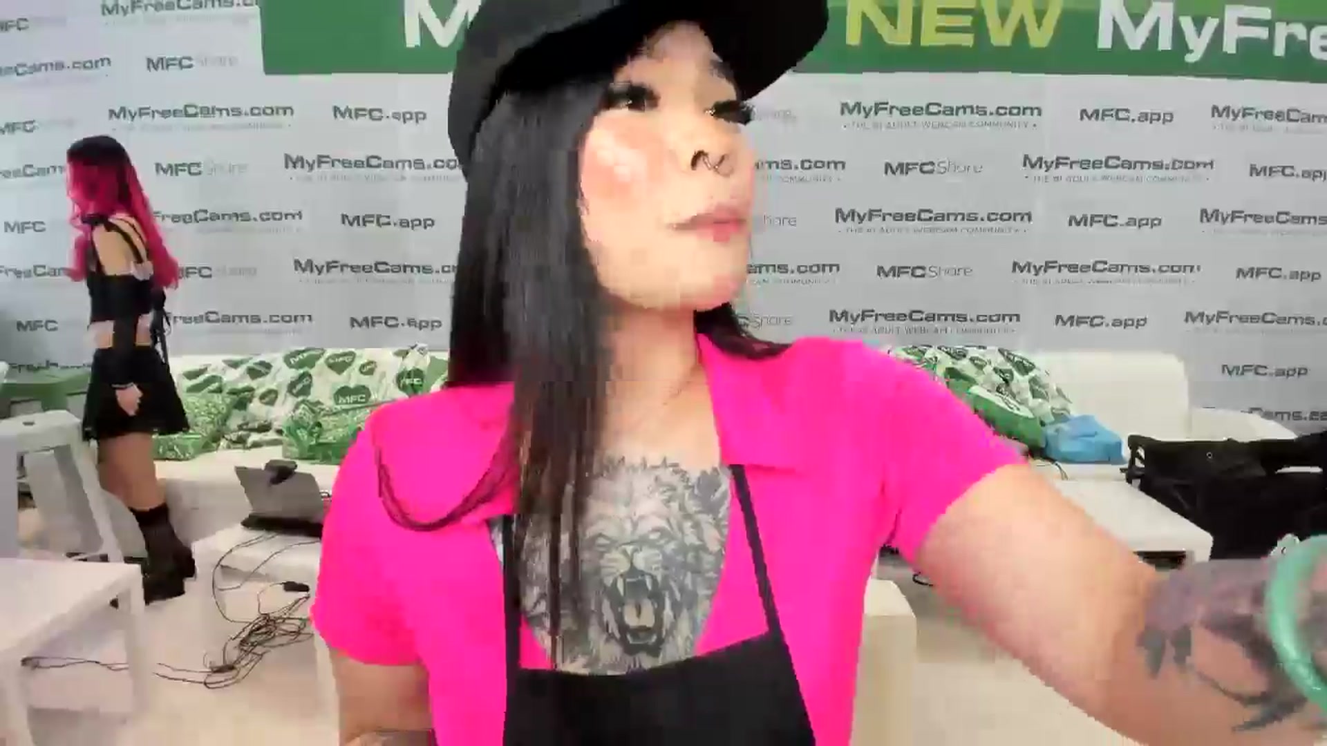 Gallery image thumbnail from dolllface's myfreecams stream on, 01/23/2026, 03:48 image 6 of 20