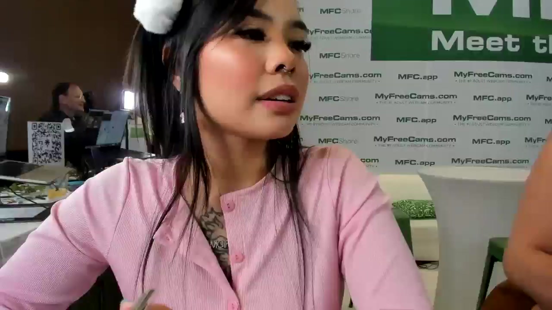 Gallery image thumbnail from dolllface's myfreecams stream on, 01/24/2026, 23:01 image 11 of 20