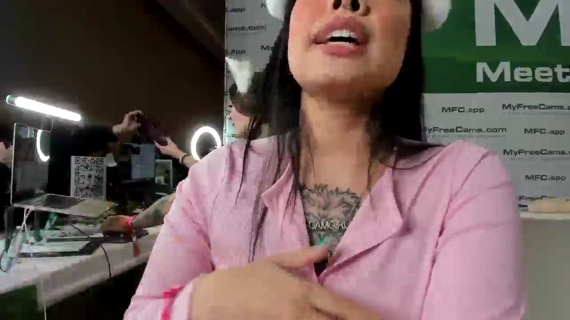 Gallery image thumbnail from dolllface's myfreecams stream on, 01/24/2026, 23:01 image 19 of 20