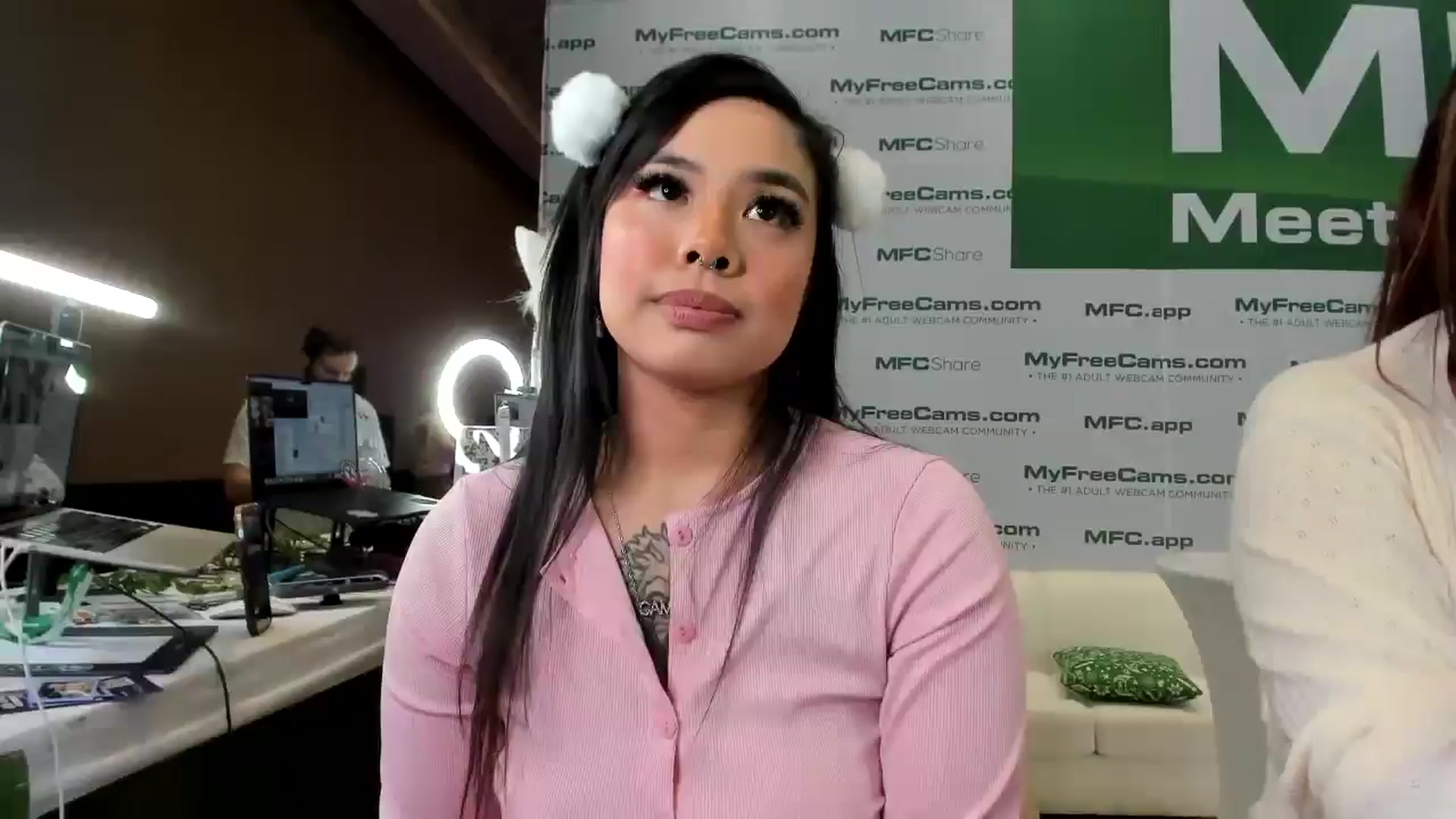 Gallery image thumbnail from dolllface's myfreecams stream on, 01/24/2026, 23:31 image 9 of 20
