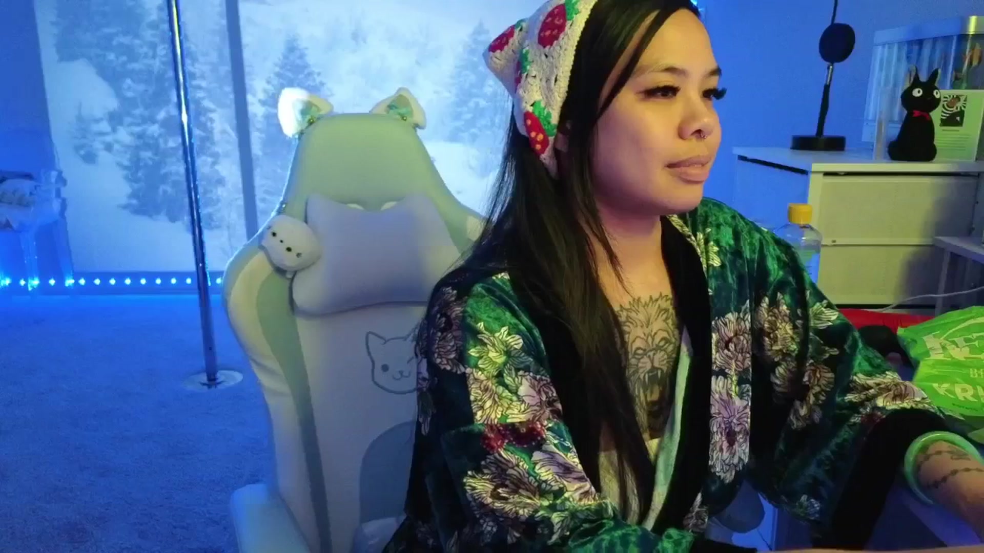 Gallery image thumbnail from dolllface's myfreecams stream on, 01/29/2026, 11:23 image 13 of 20