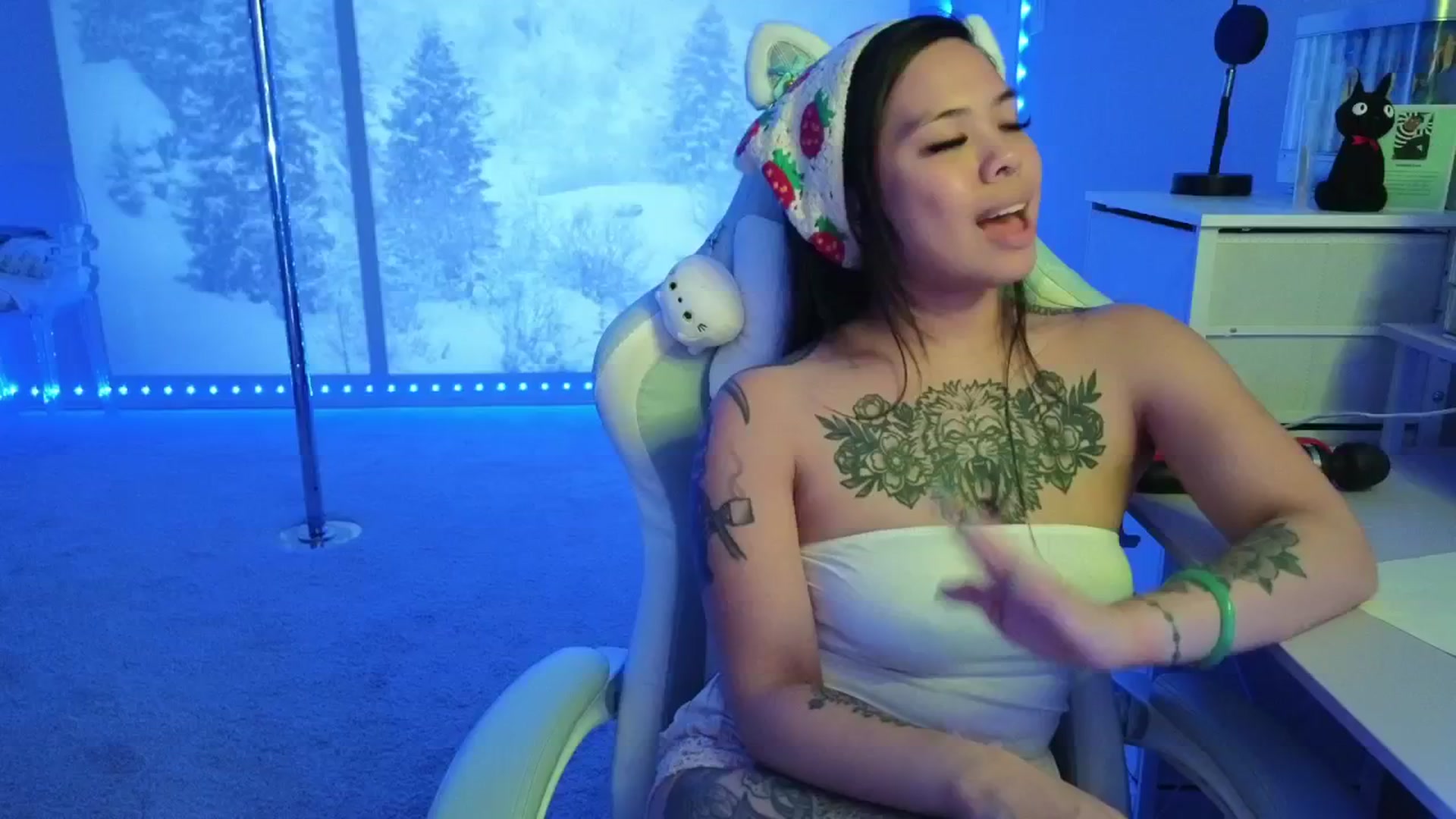 Gallery image thumbnail from dolllface's myfreecams stream on, 01/29/2026, 11:23 image 2 of 20