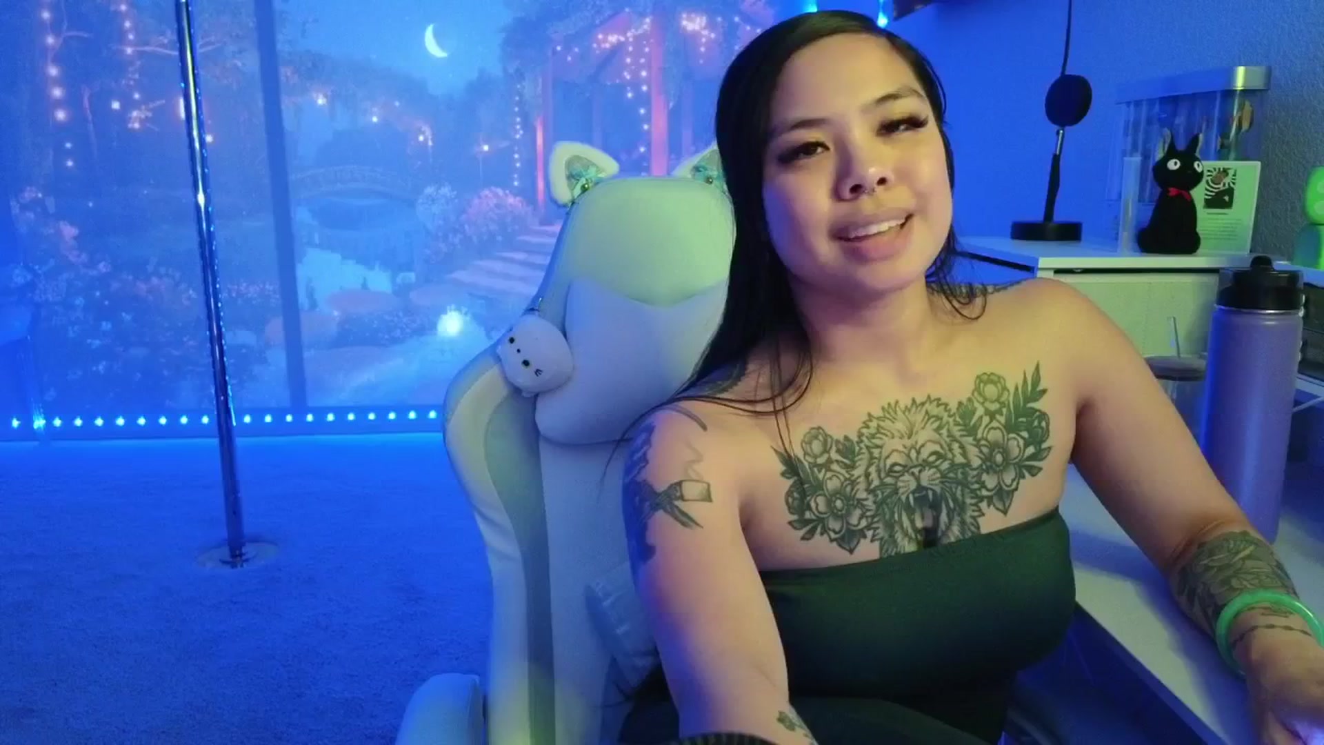 Gallery image thumbnail from dolllface's myfreecams stream on, 01/30/2026, 08:18 image 16 of 20