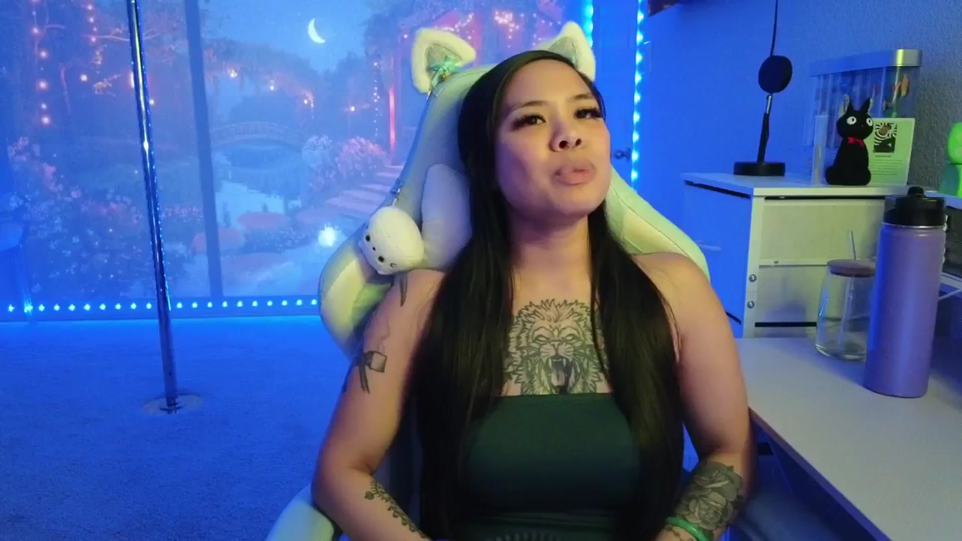 Gallery image thumbnail from dolllface's myfreecams stream on, 01/30/2026, 08:18 image 13 of 20