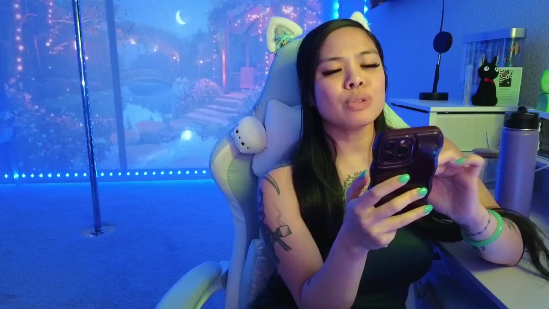 Gallery image thumbnail from dolllface's myfreecams stream on, 01/30/2026, 08:18 image 9 of 20