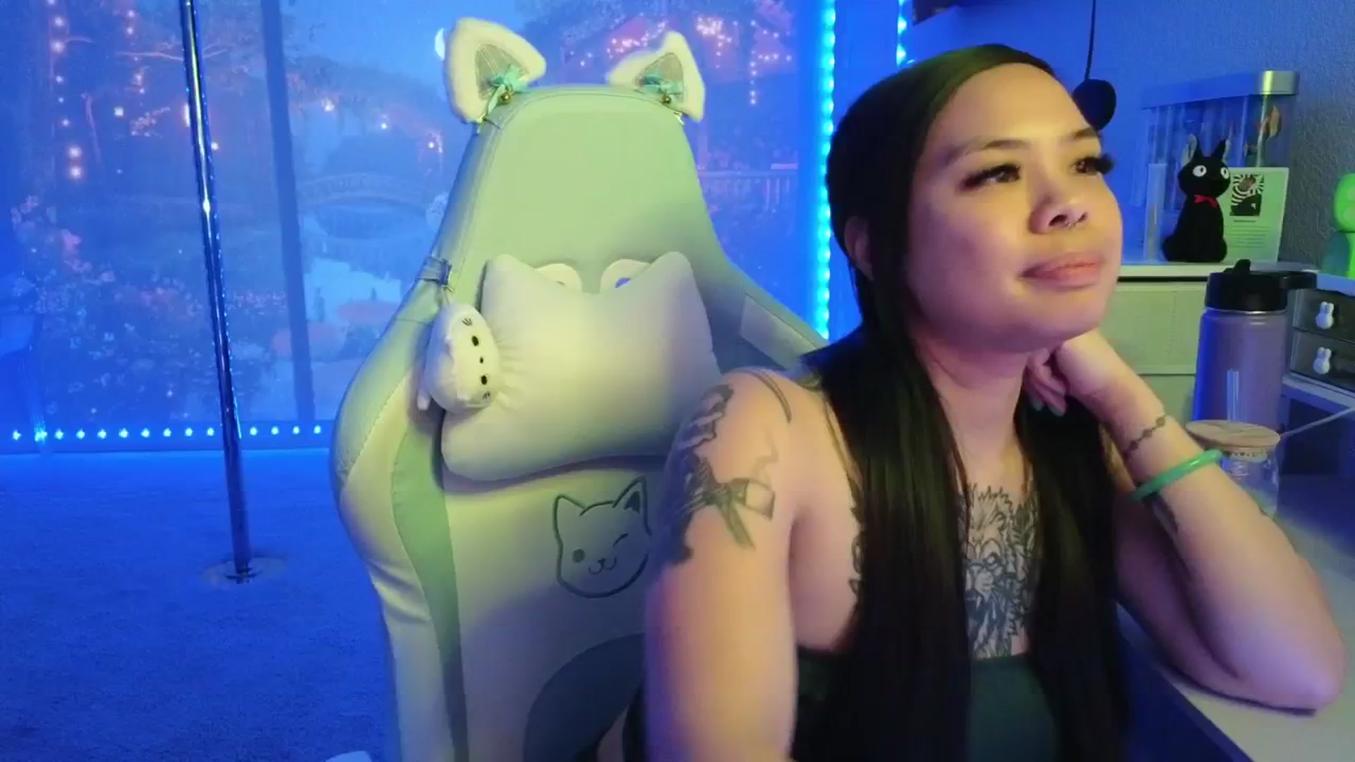Gallery image thumbnail from dolllface's myfreecams stream on, 01/30/2026, 08:18 image 2 of 20