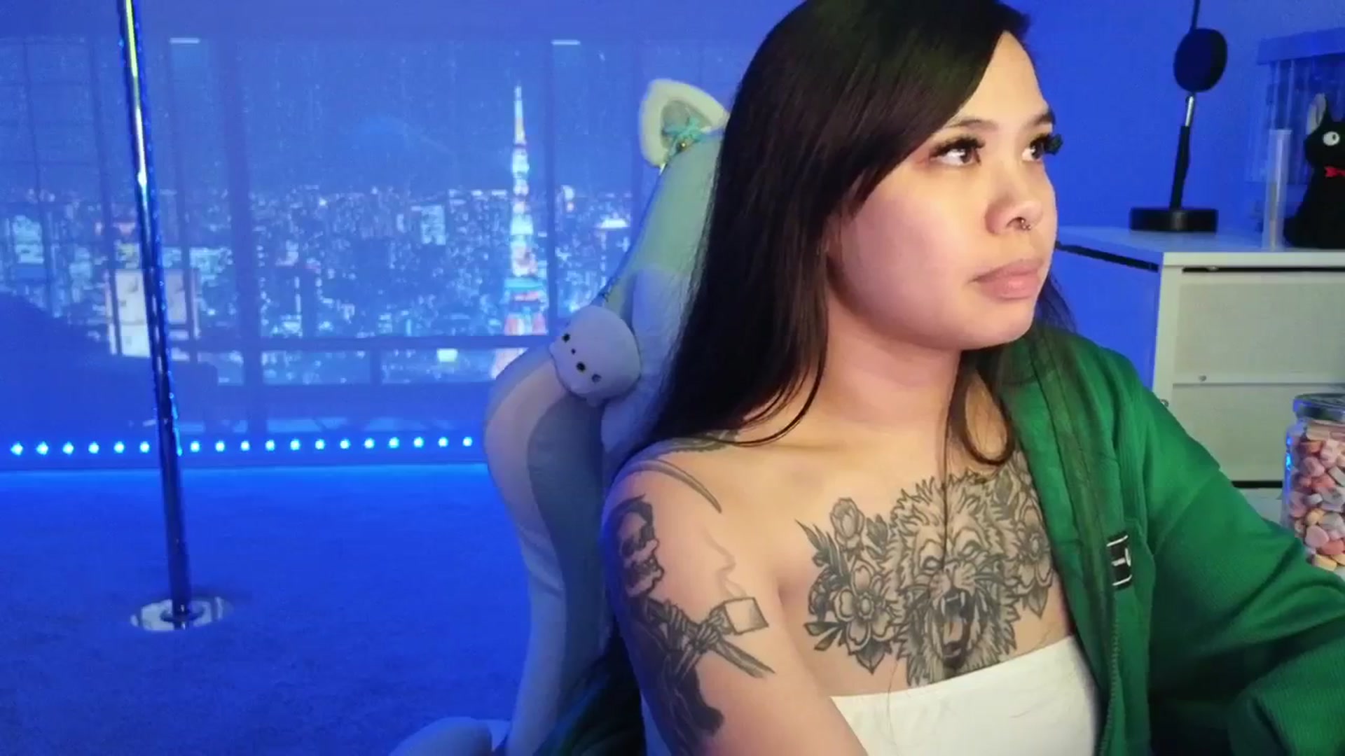 Gallery image thumbnail from dolllface's myfreecams stream on, 02/01/2026, 10:21 image 10 of 20