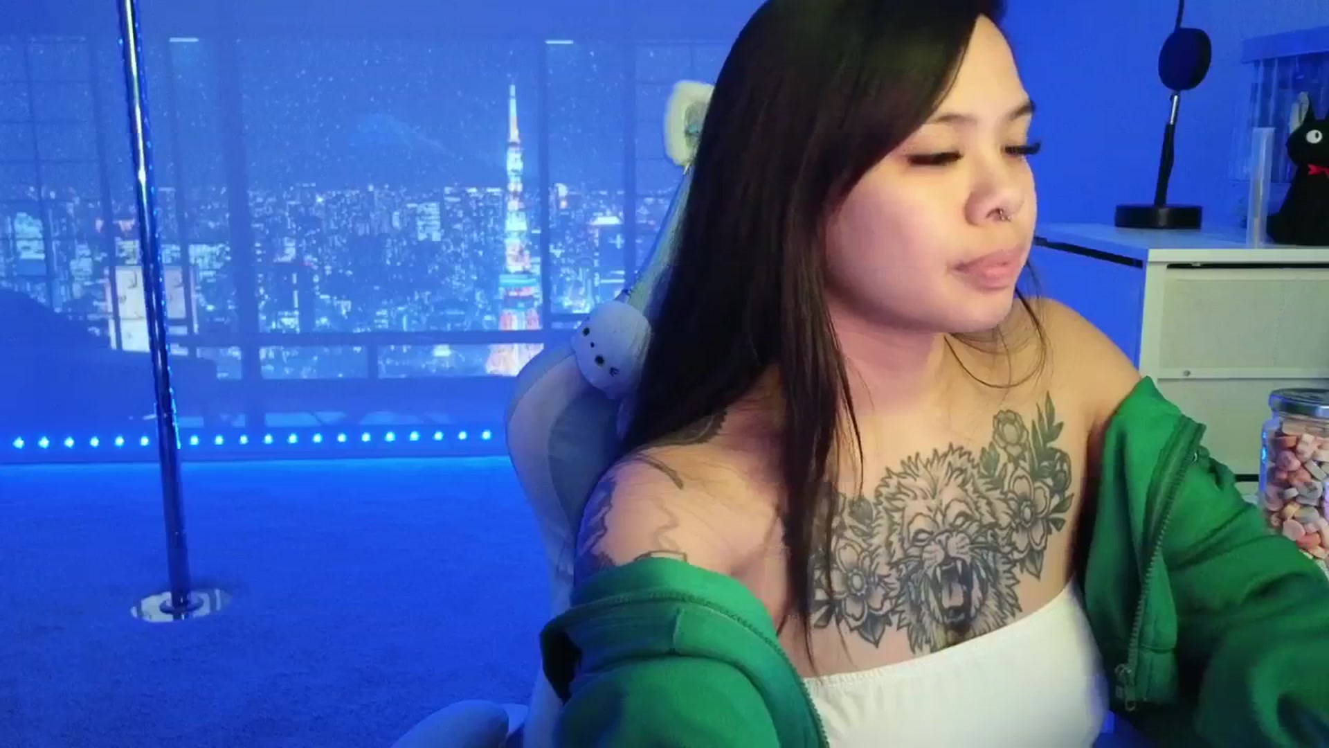 Gallery image thumbnail from dolllface's myfreecams stream on, 02/01/2026, 10:21 image 9 of 20
