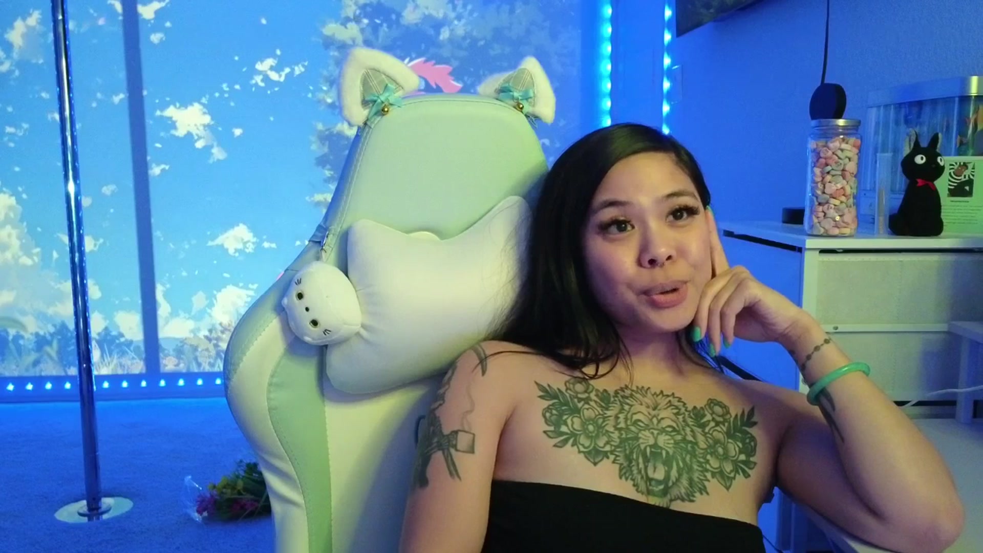 Gallery image thumbnail from dolllface's myfreecams stream on, 02/03/2026, 10:02 image 16 of 20