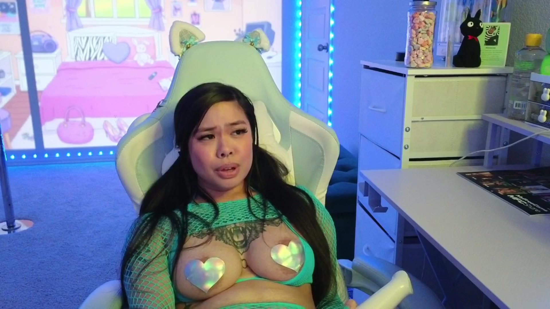 Gallery image thumbnail from dolllface's myfreecams stream on, 02/04/2026, 10:55 image 17 of 20