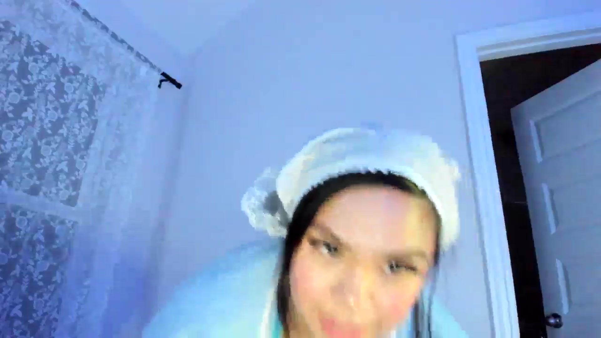 Gallery image thumbnail from dolllface's myfreecams stream on, 02/08/2026, 06:48 image 12 of 20