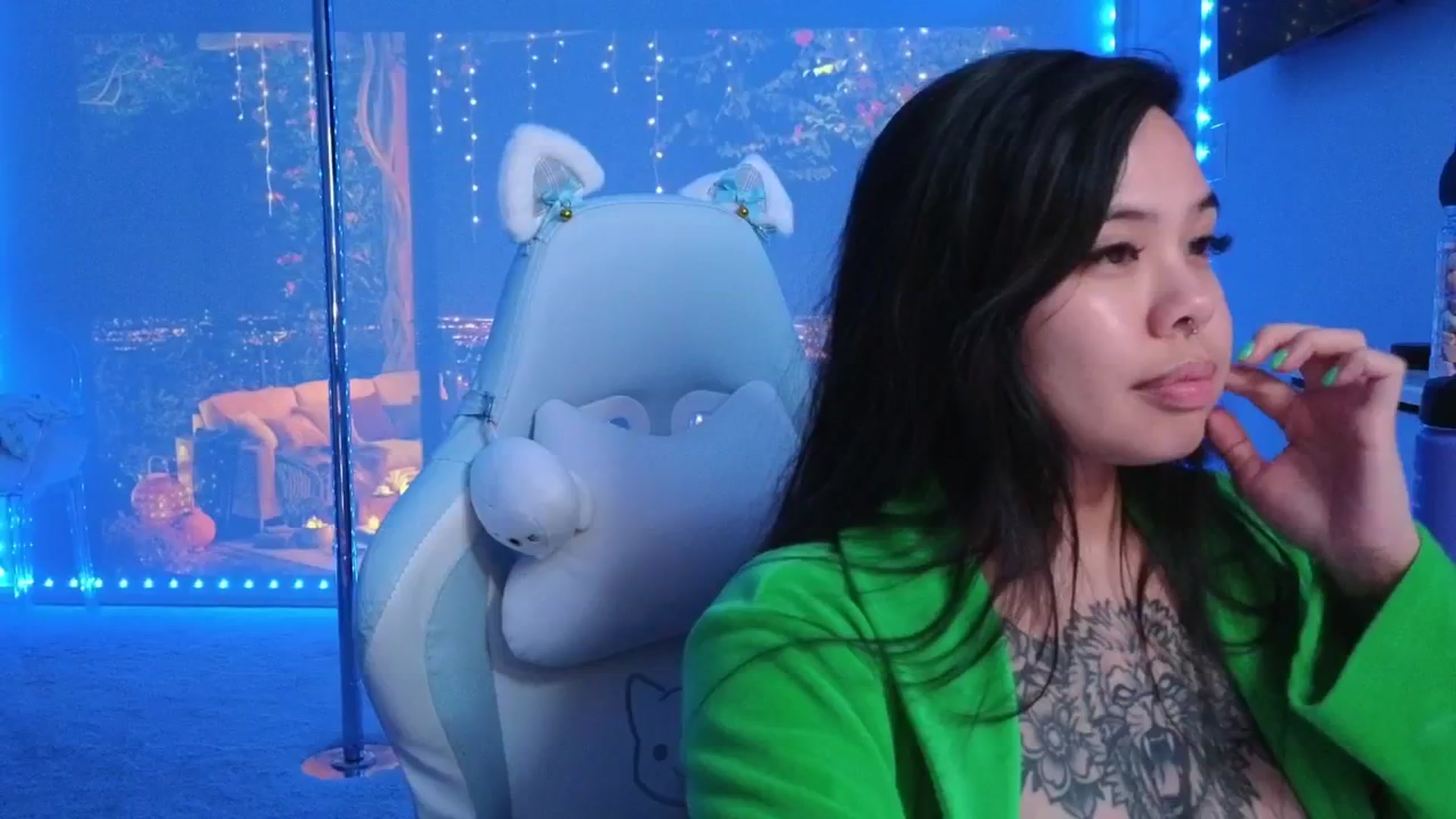 Gallery image thumbnail from dolllface's myfreecams stream on, 02/12/2026, 05:44 image 9 of 20