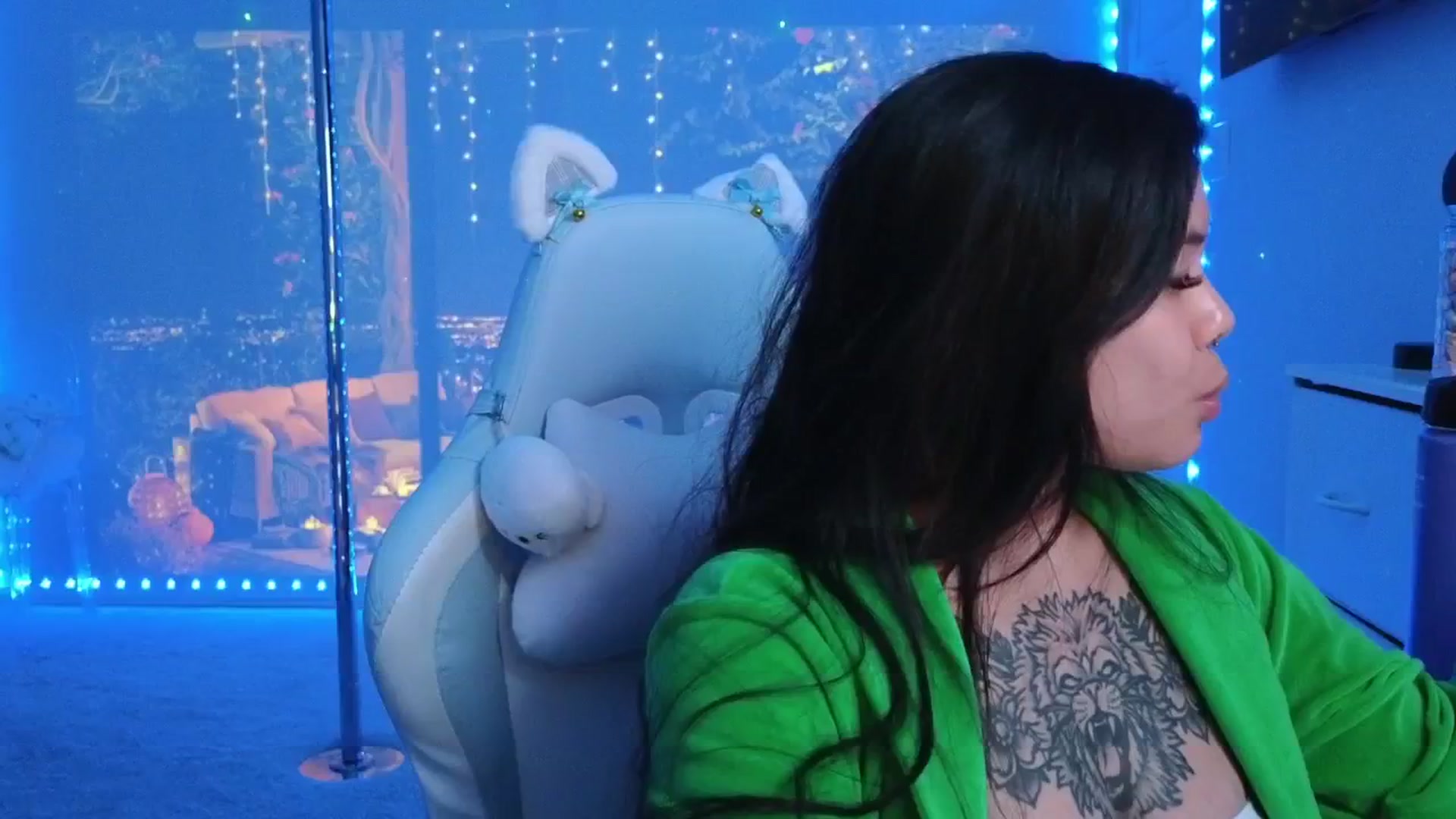 Gallery image thumbnail from dolllface's myfreecams stream on, 02/12/2026, 05:44 image 12 of 20