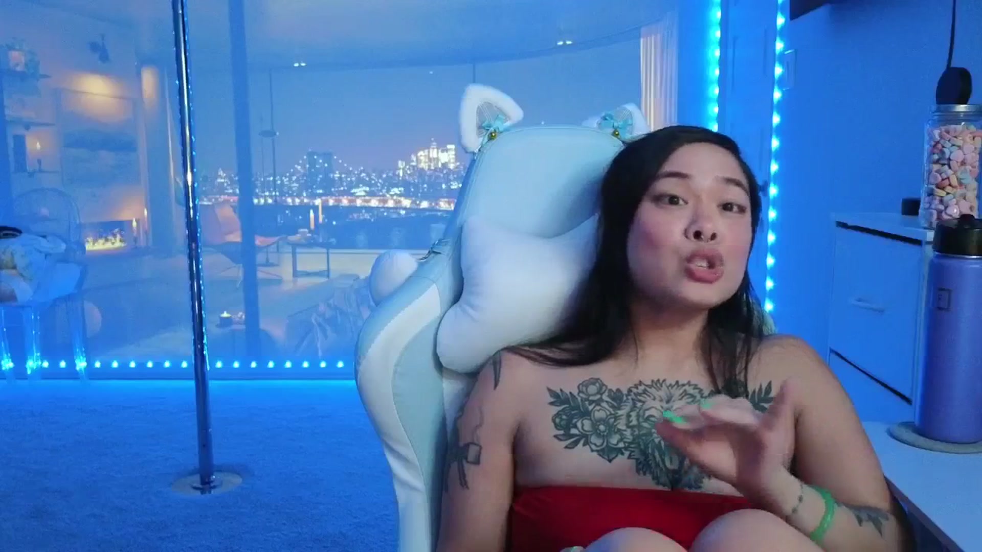 Gallery image thumbnail from dolllface's myfreecams stream on, 02/14/2026, 10:01 image 19 of 20
