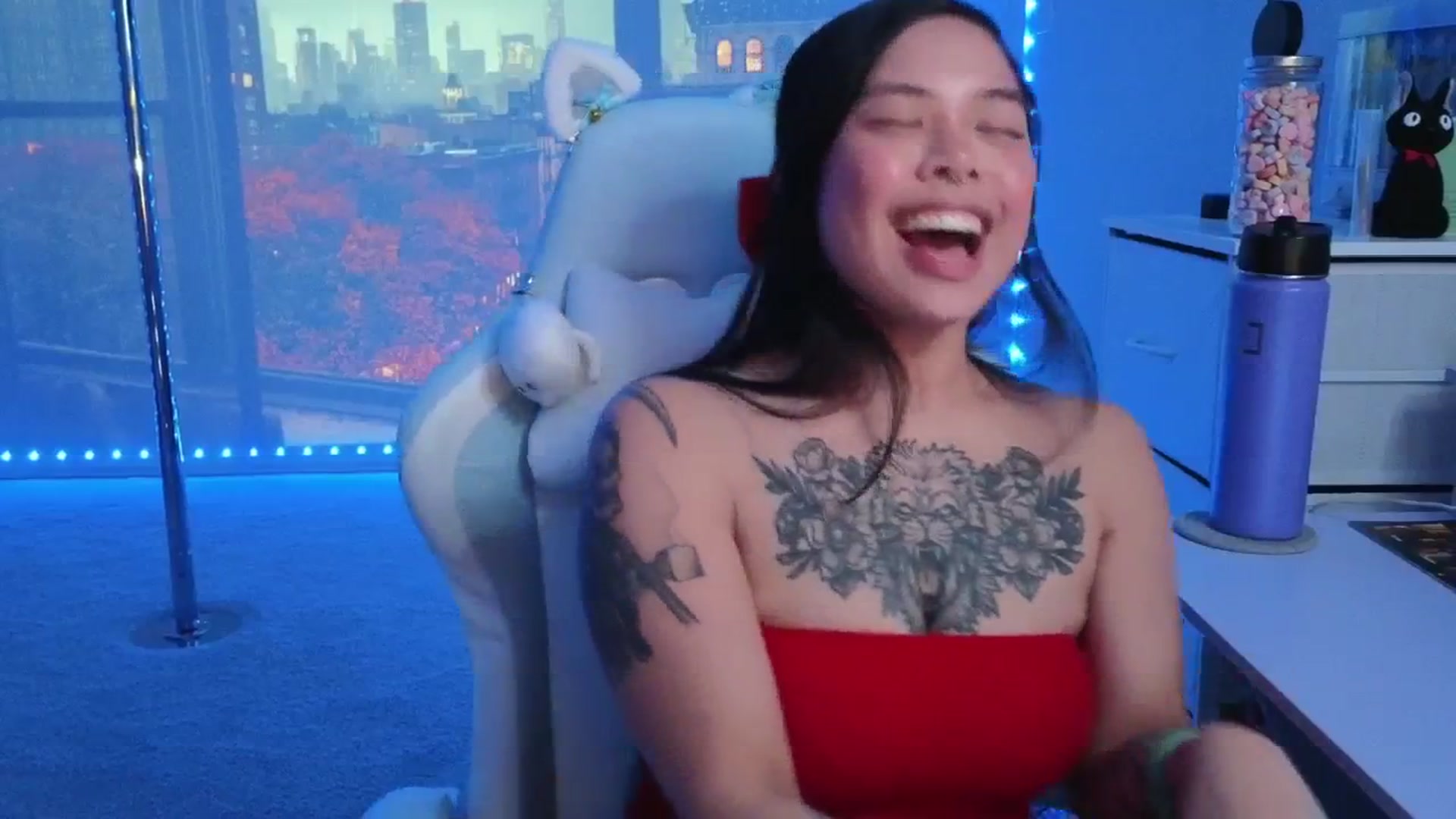Gallery image thumbnail from dolllface's myfreecams stream on, 02/14/2026, 10:01 image 4 of 20