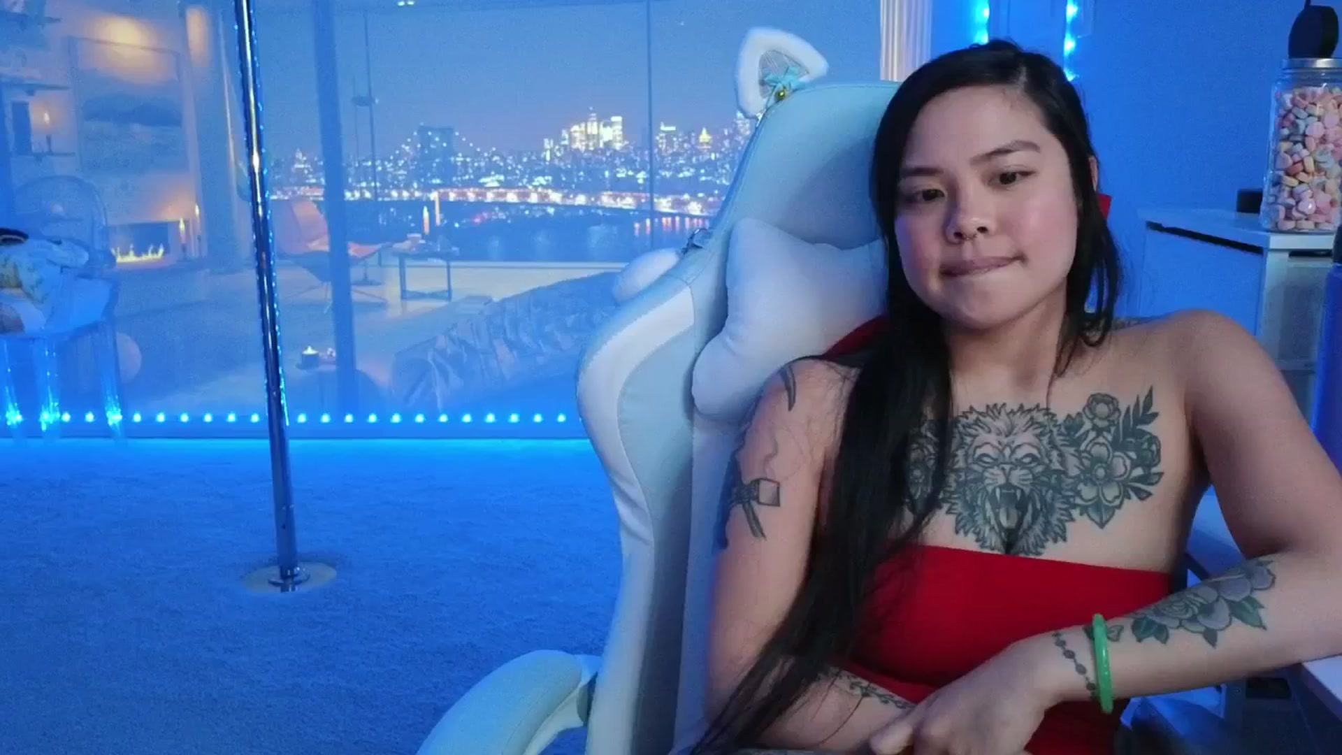 Gallery image thumbnail from dolllface's myfreecams stream on, 02/14/2026, 12:59 image 16 of 20